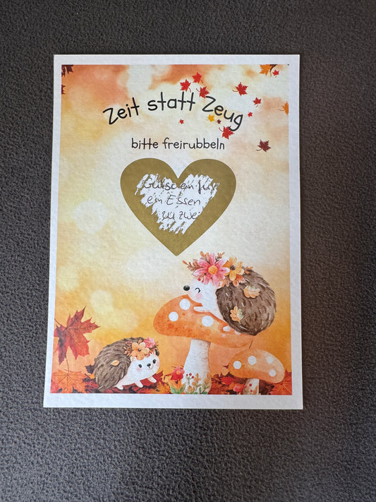 Nahaufnahme des Rubbelherzes für persönliche Botschaft