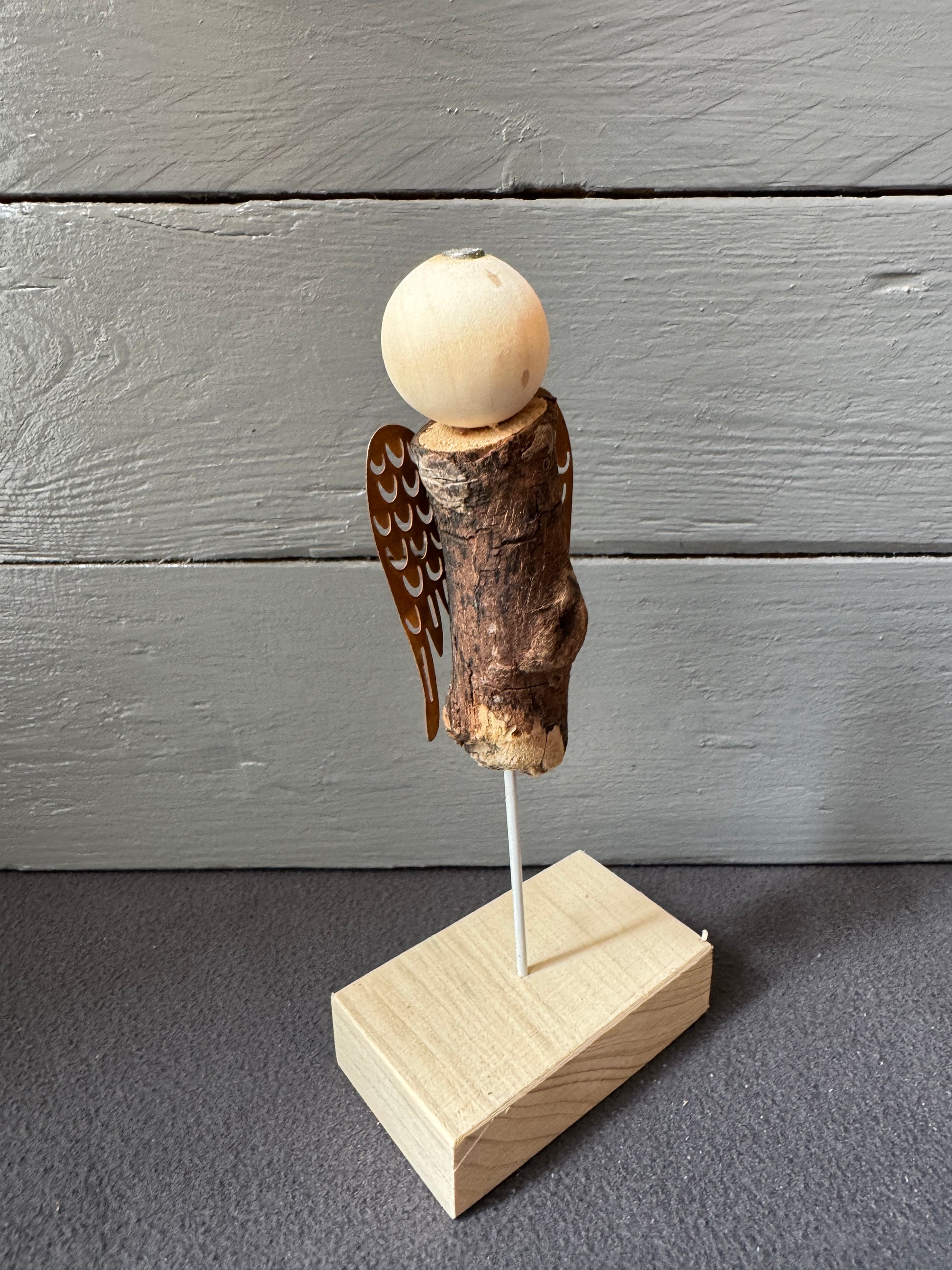 Engel-Figur aus Nordseeholz für Beständigkeit“