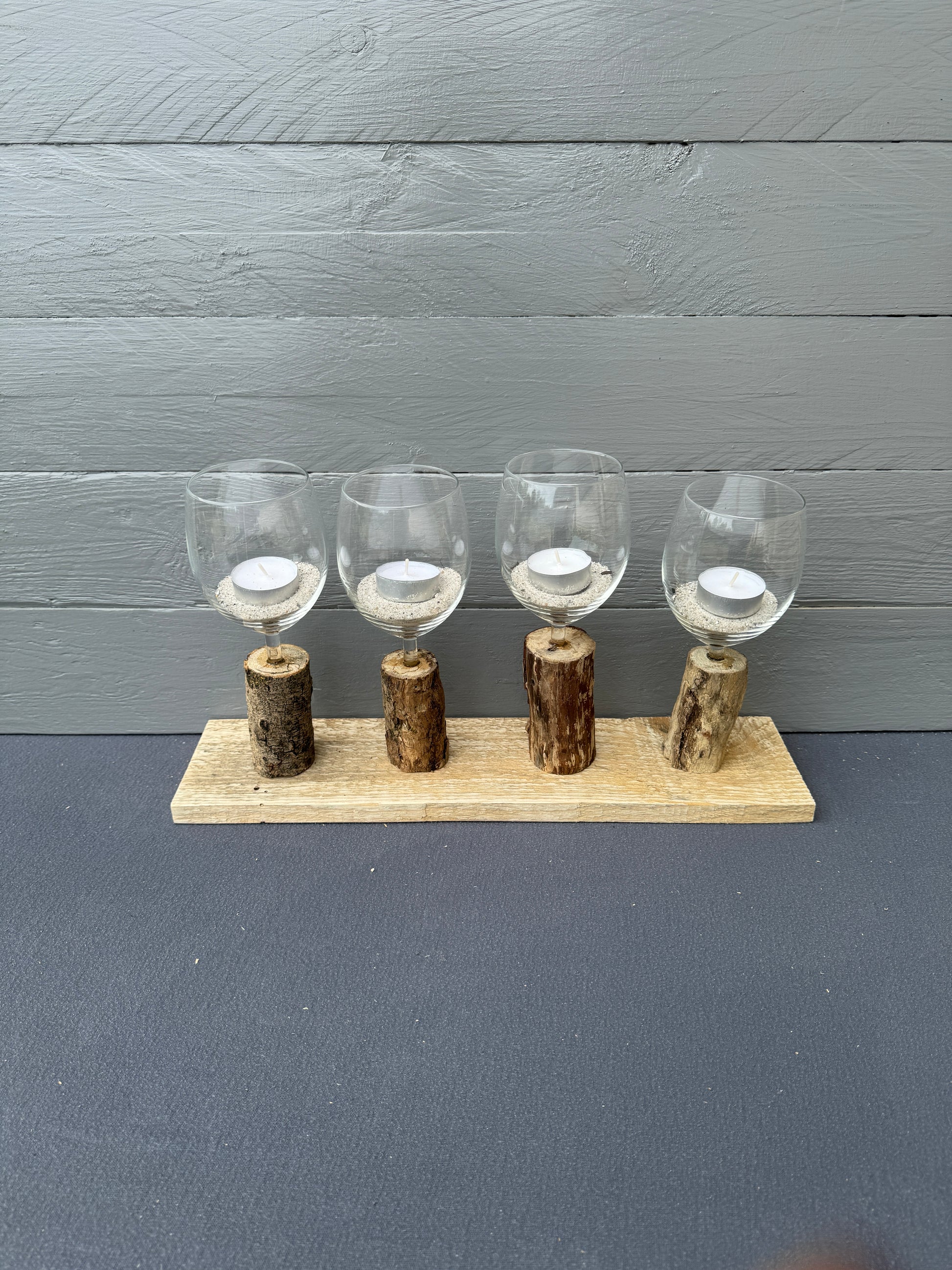 Upcycling-Kerzenständer aus Nord- und Ostseetreibholz – 4 Gläser