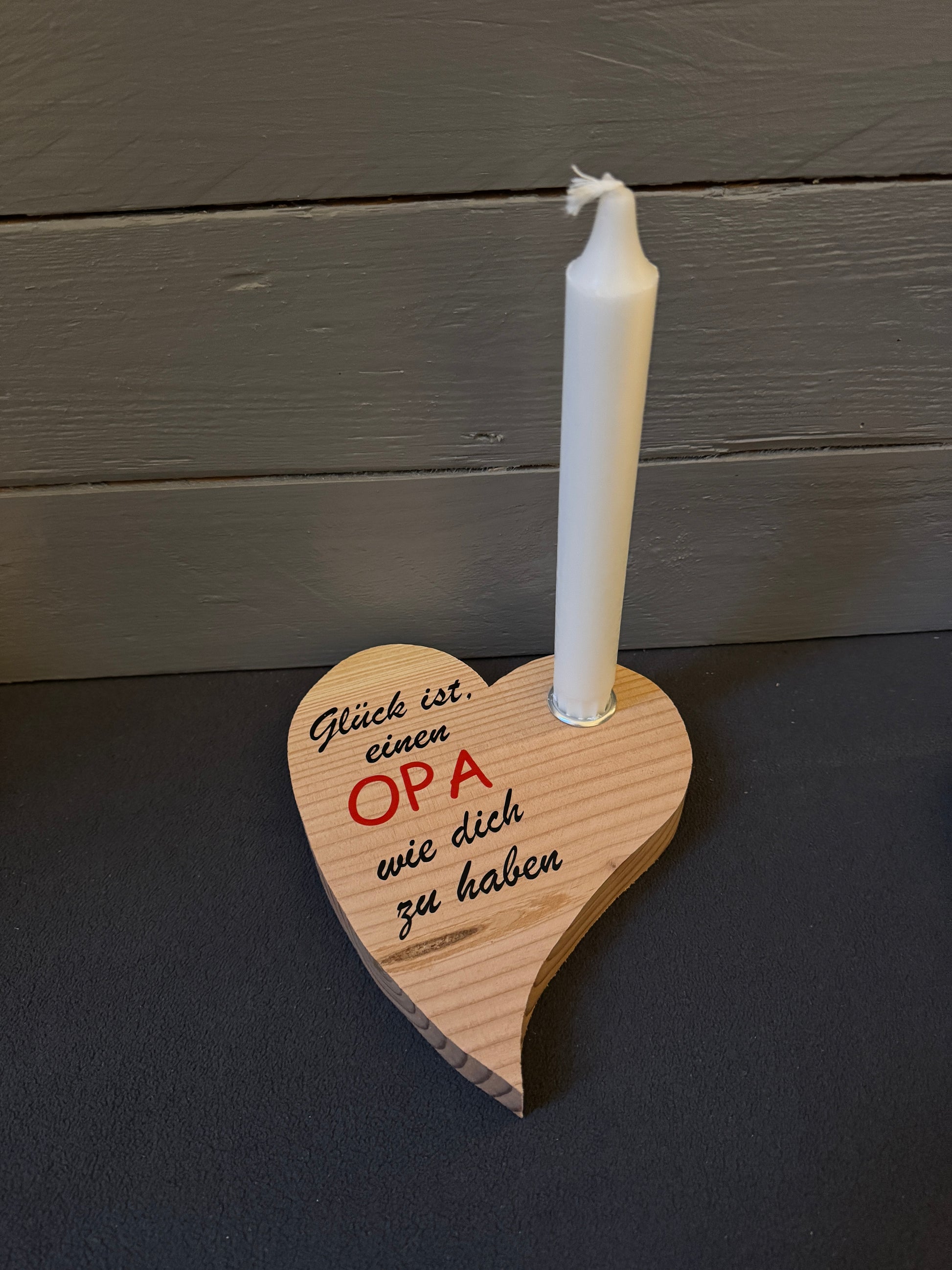 Handgefertigter Kerzenhalter in Herzform für Stabkerzen