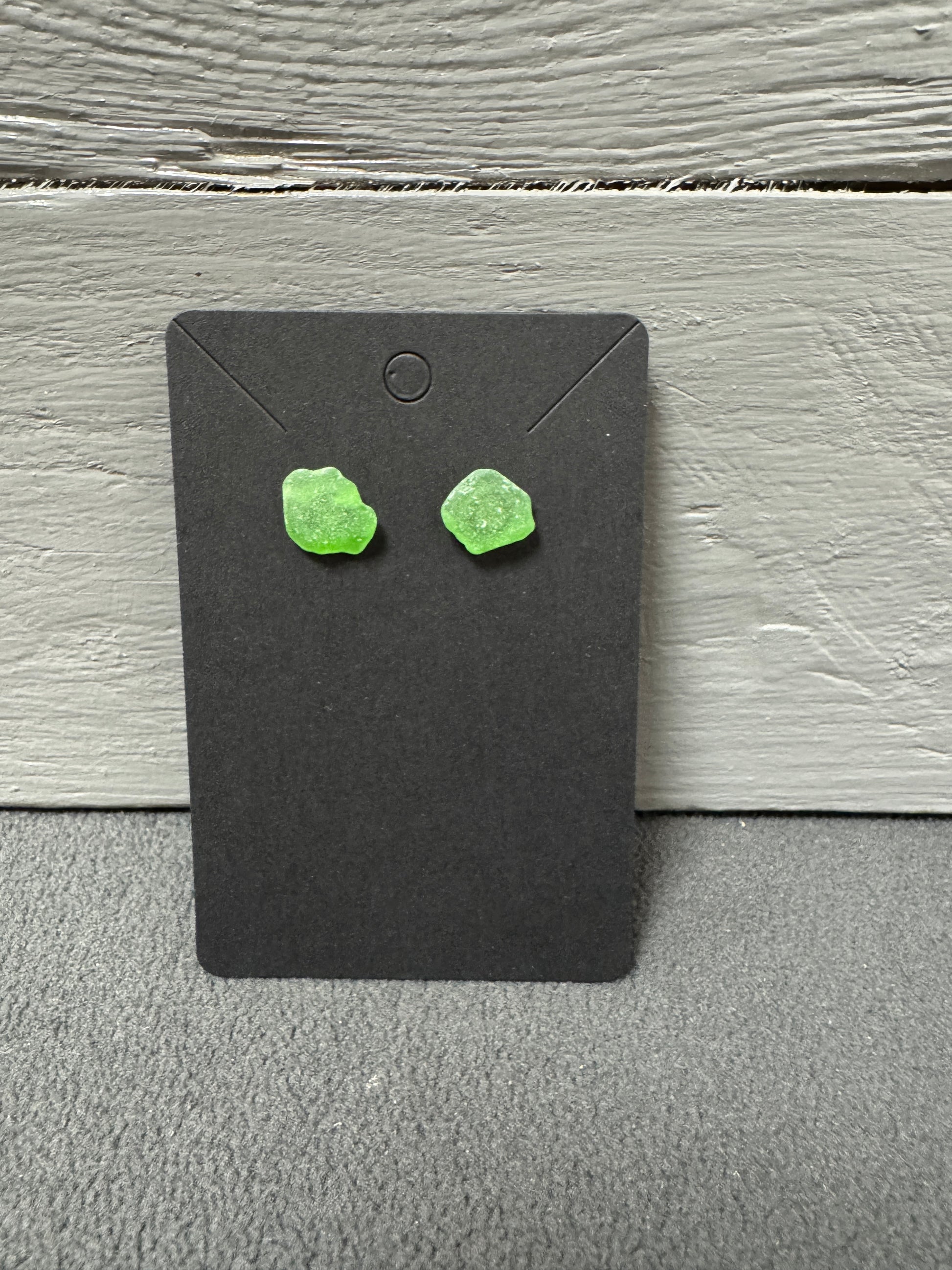 Grüne Meerglas-Ohrringe