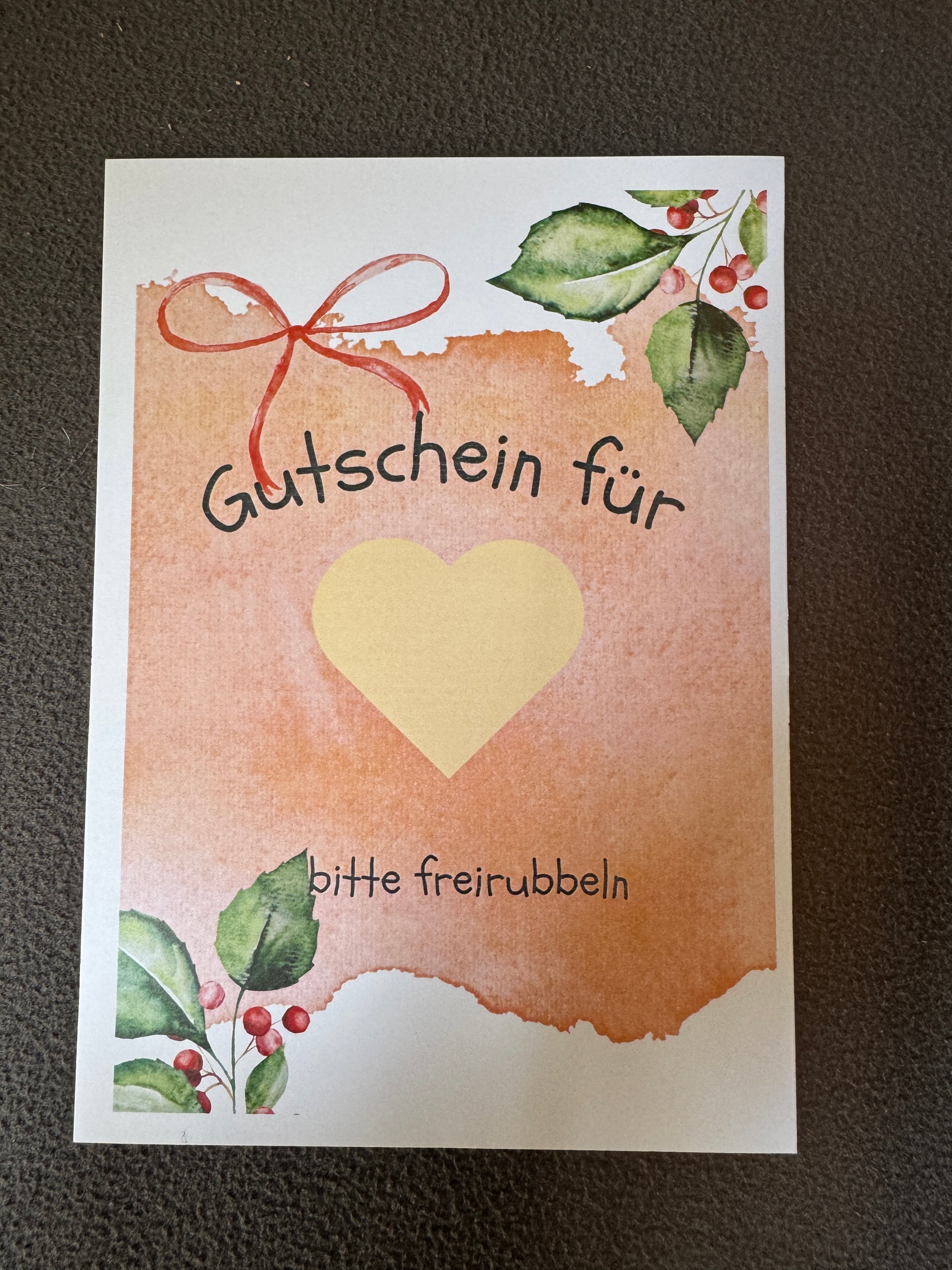 Weihnachtliches Rubbellos „Gutschein“ im DIN A5-Format  mit winterlicher Gestaltung.