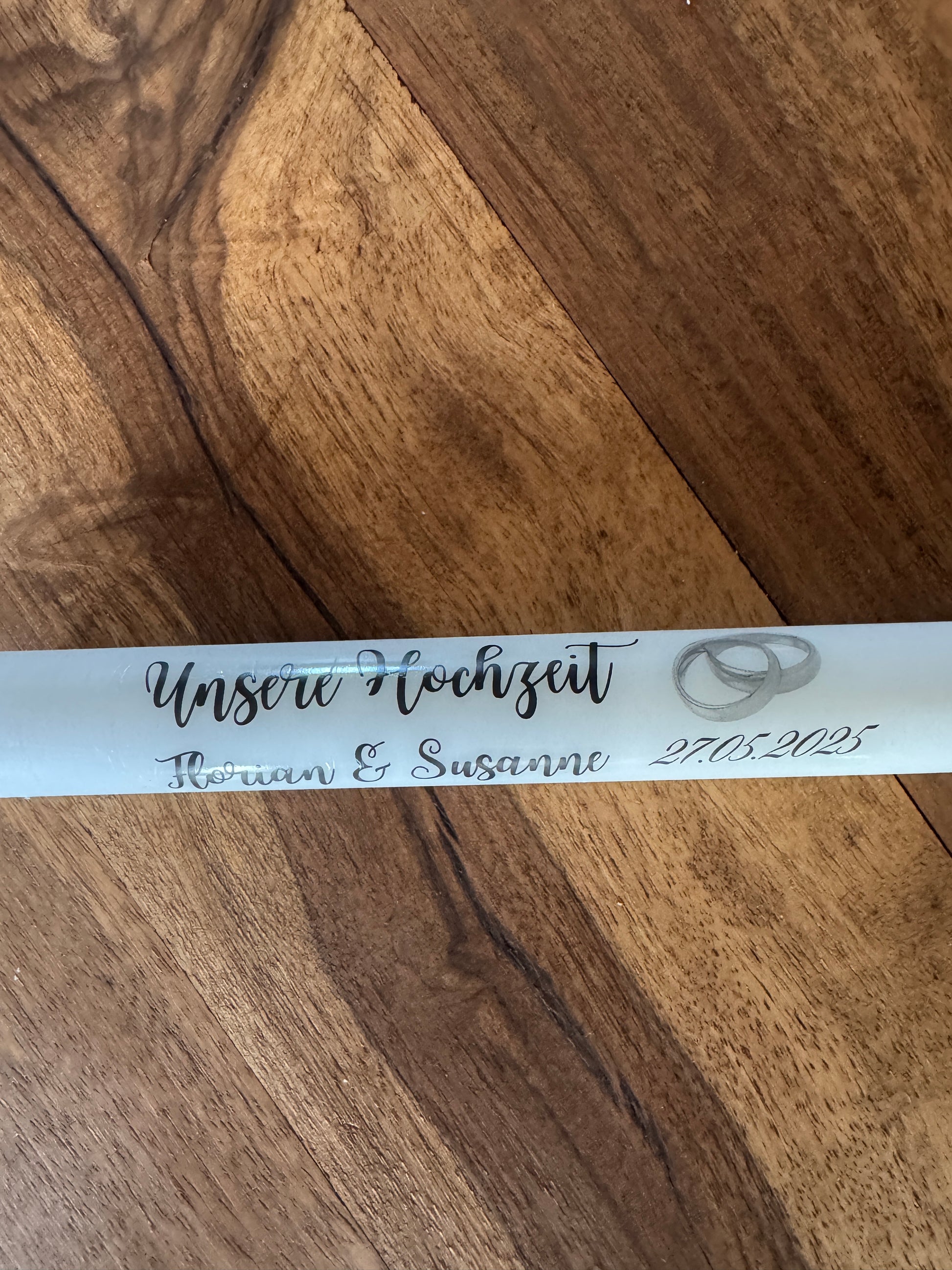 Kerzentattoos Hochzeit mit Ringen und Datum im PDF-Format