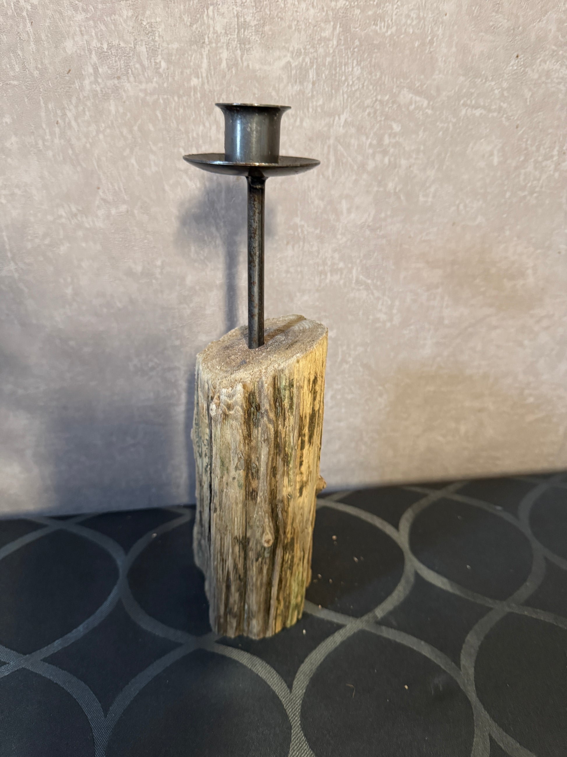 Upcycling-Deko aus Faschinenholz mit maritimer Atmosphäre