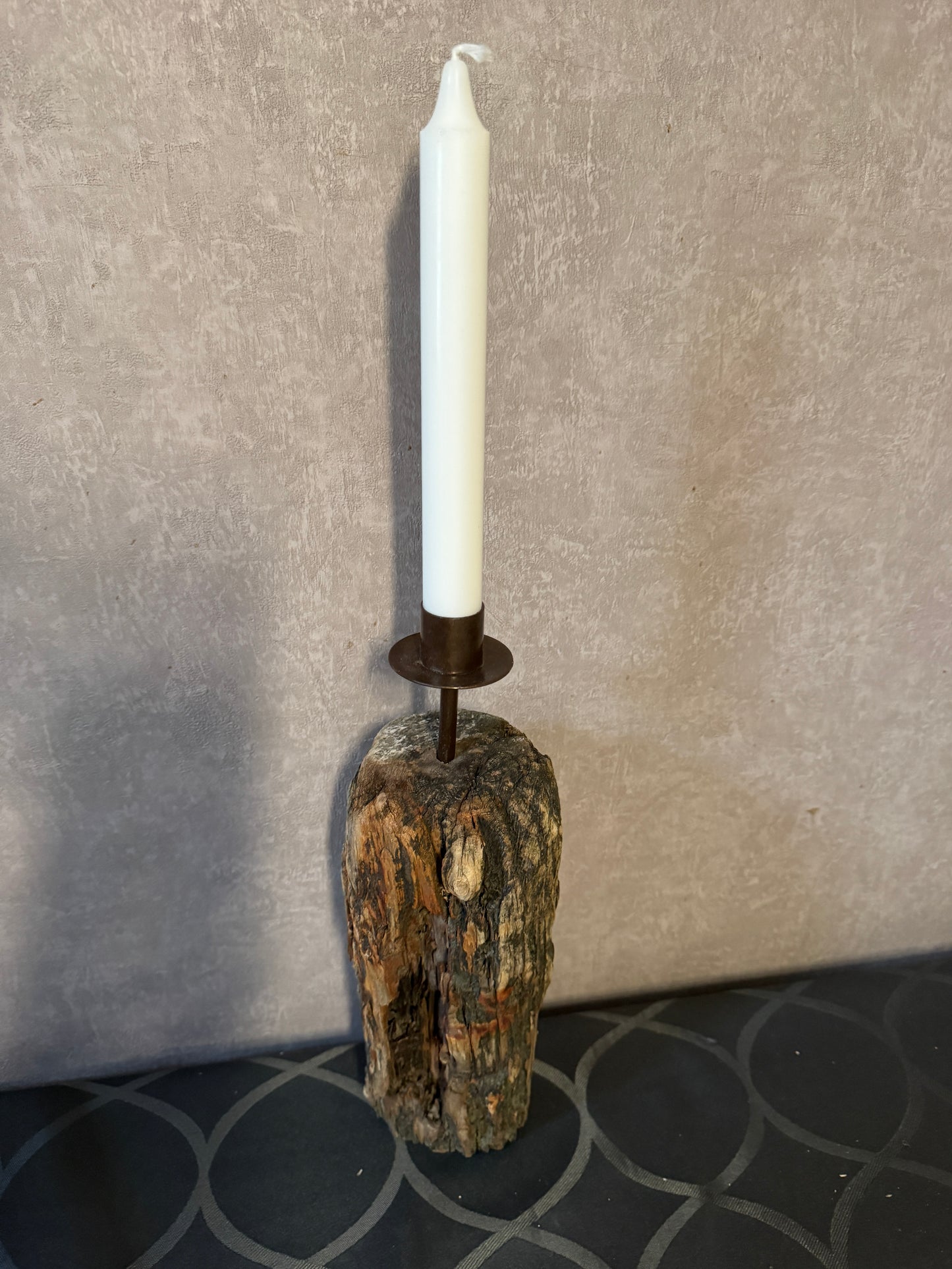 Treibholz-Kerzenhalter „Leuchtturm Flamme Helgoland“ mit maritimem Flair
