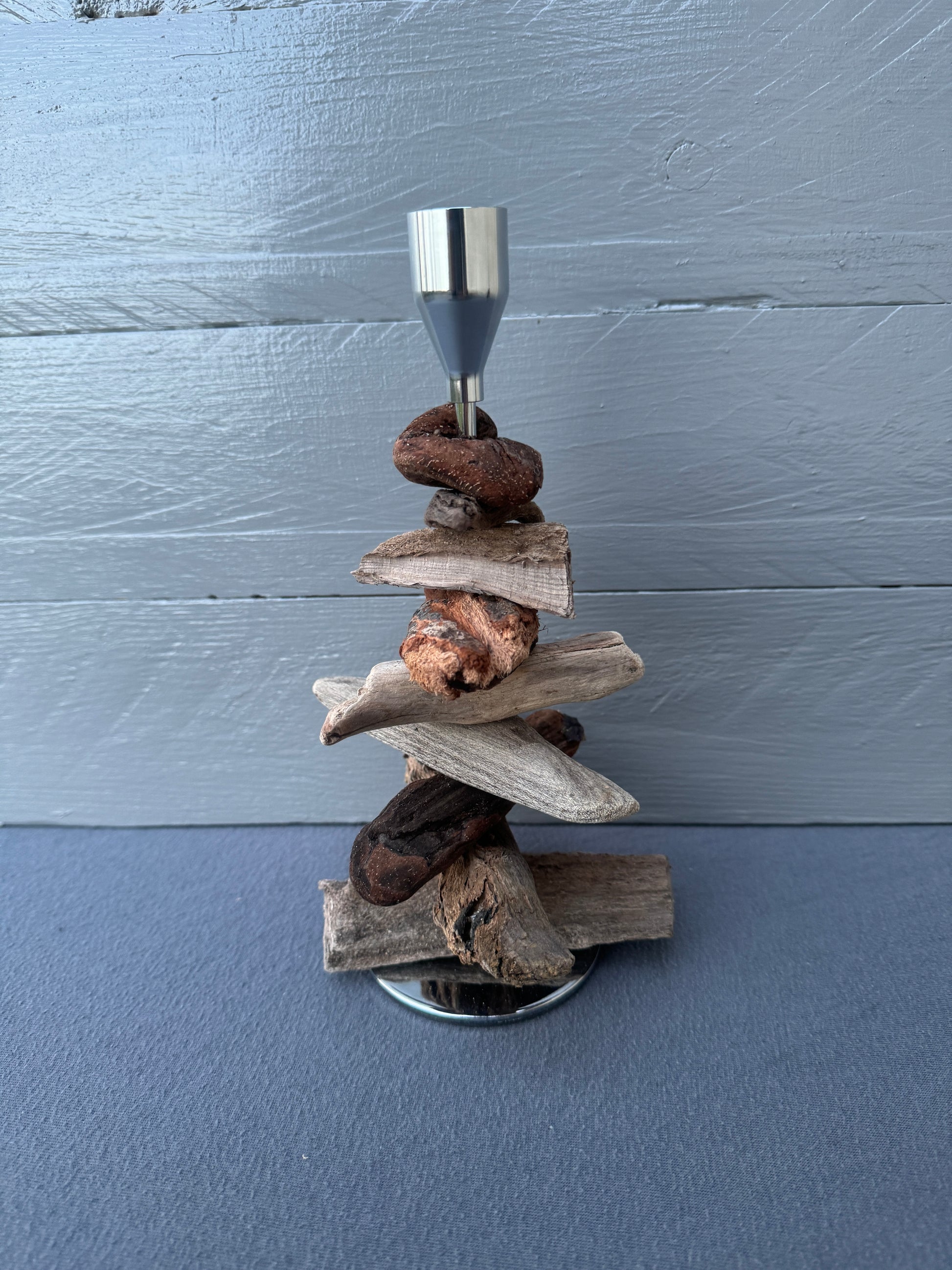 Maritimer Kerzenständer aus Ostsee-Treibholz für Stabkerzen