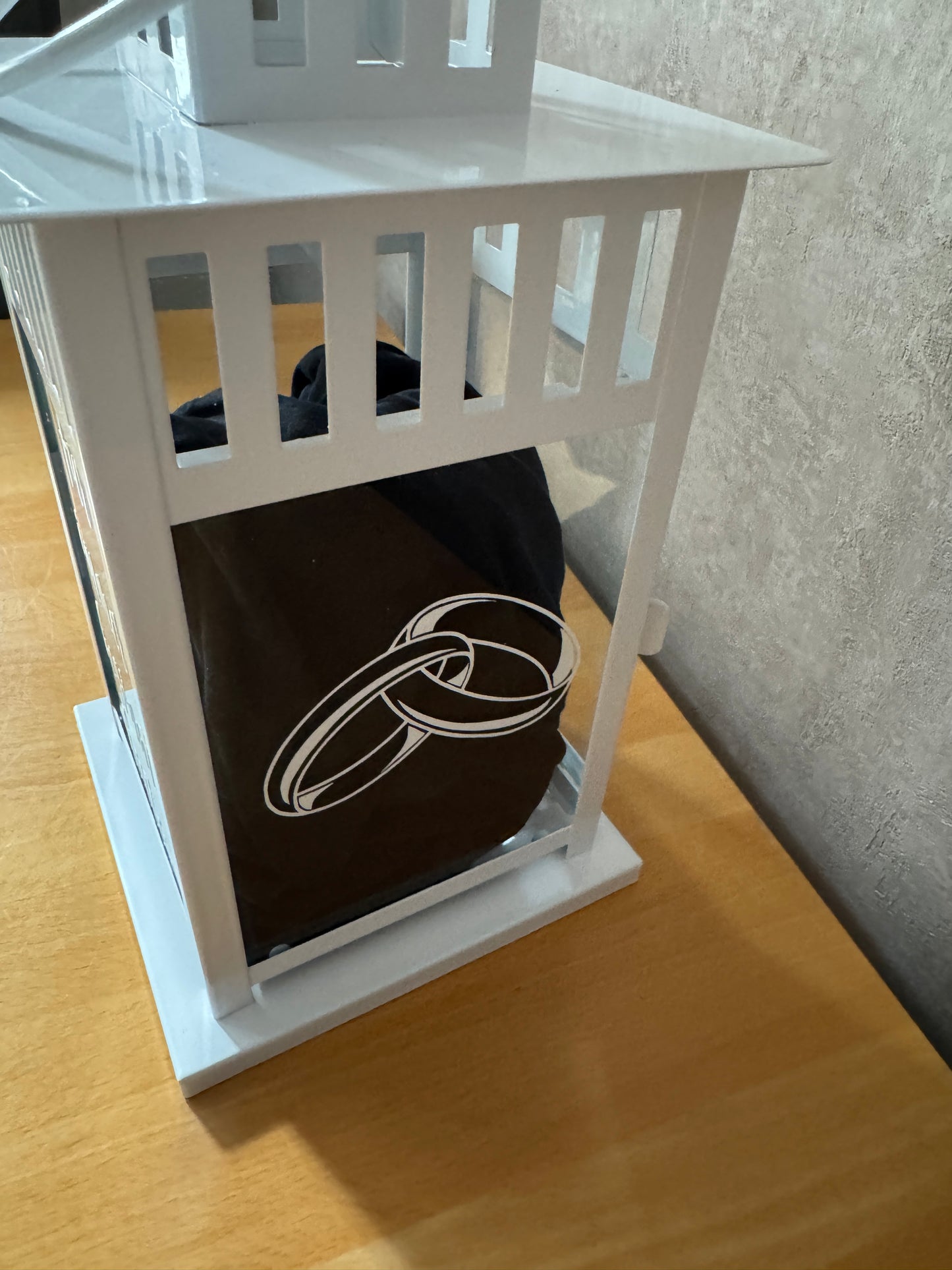 Laterne mit personalisierbarer Vinylfolie für Namen oder Hochzeitsdatum, ideale Tischdeko für Paare