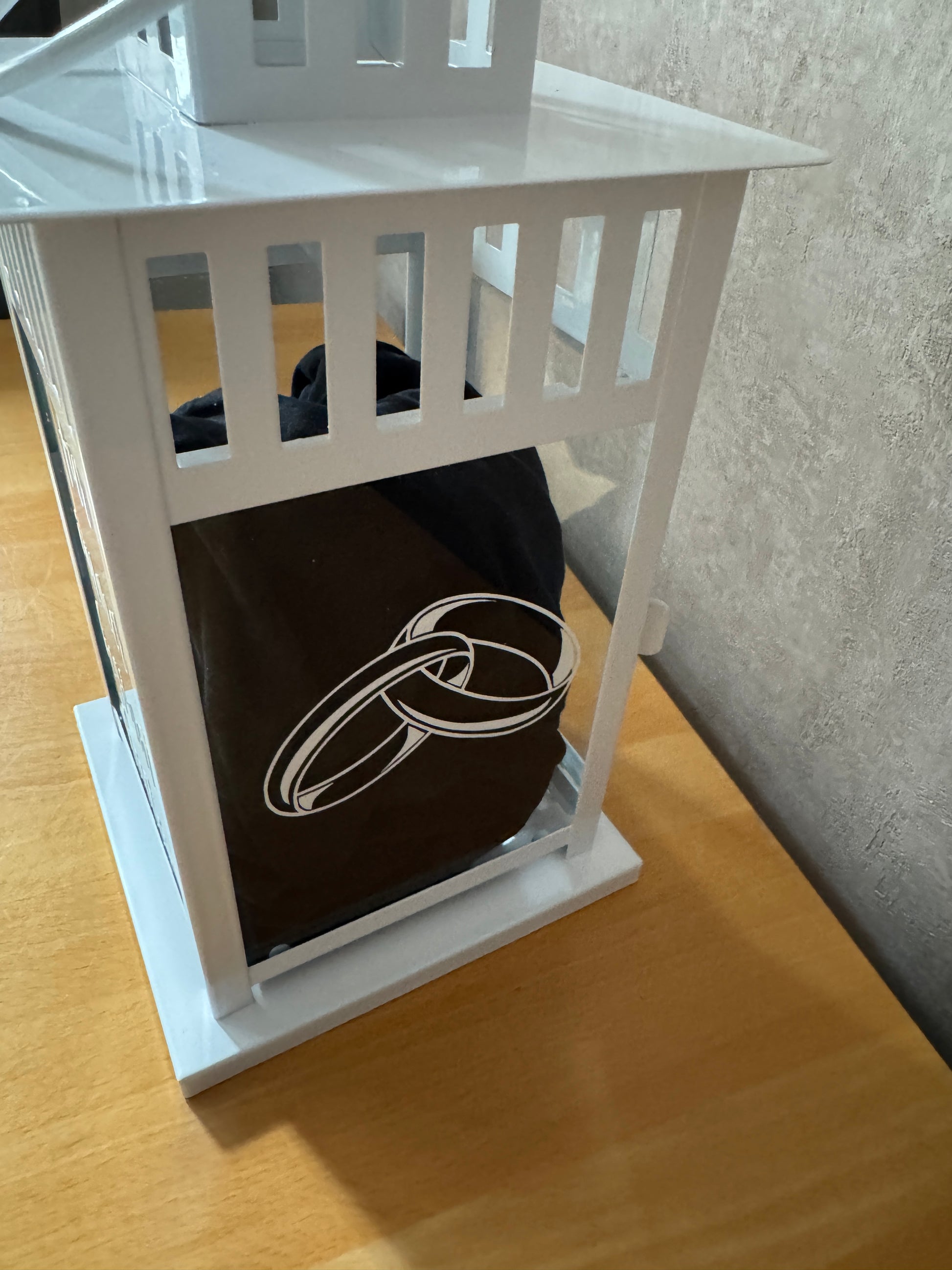 Laterne mit personalisierbarer Vinylfolie für Namen oder Hochzeitsdatum, ideale Tischdeko für Paare