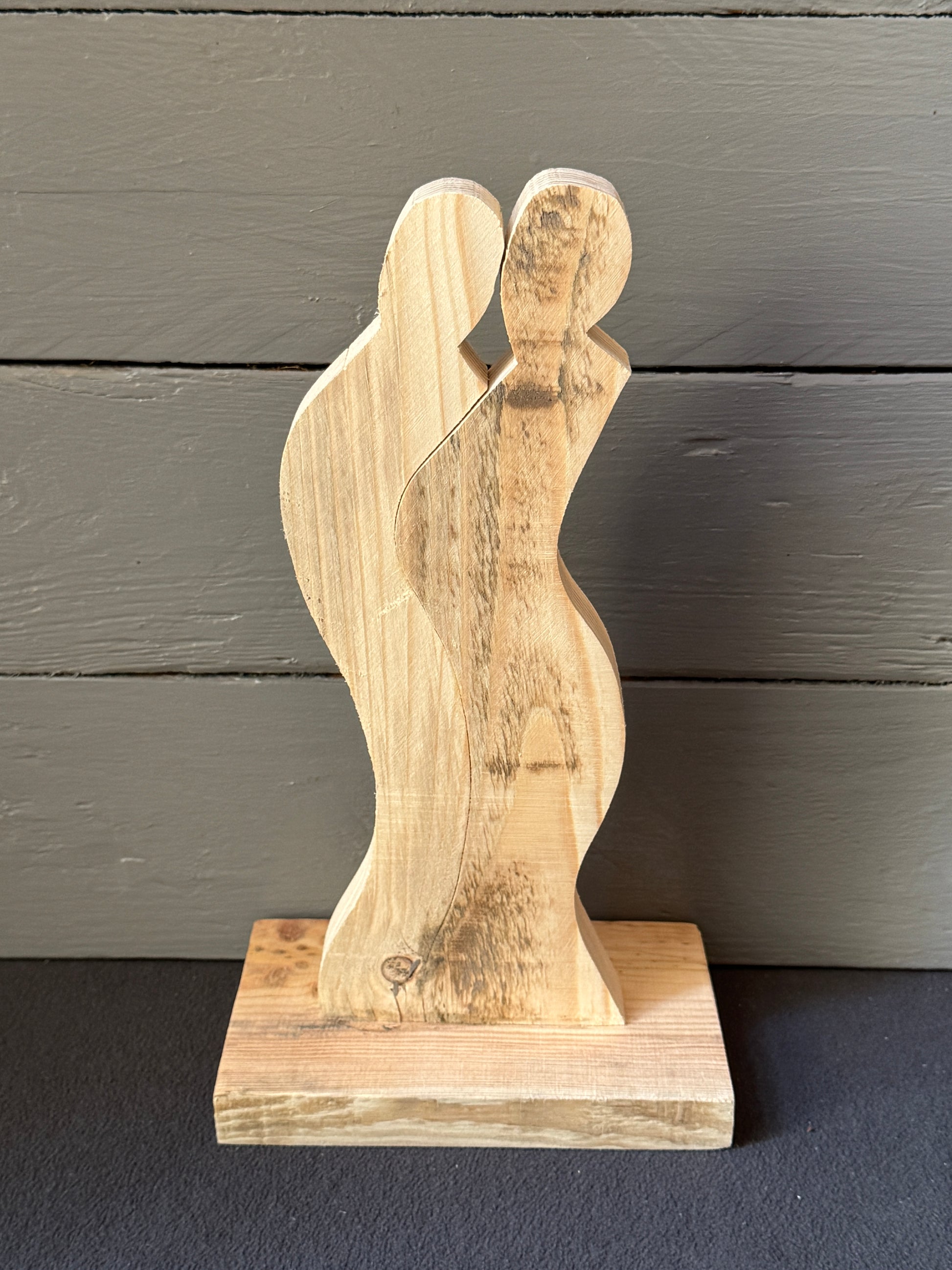 Symbolisches Hochzeitspaar aus Holz – perfektes Geschenk zur Trauung