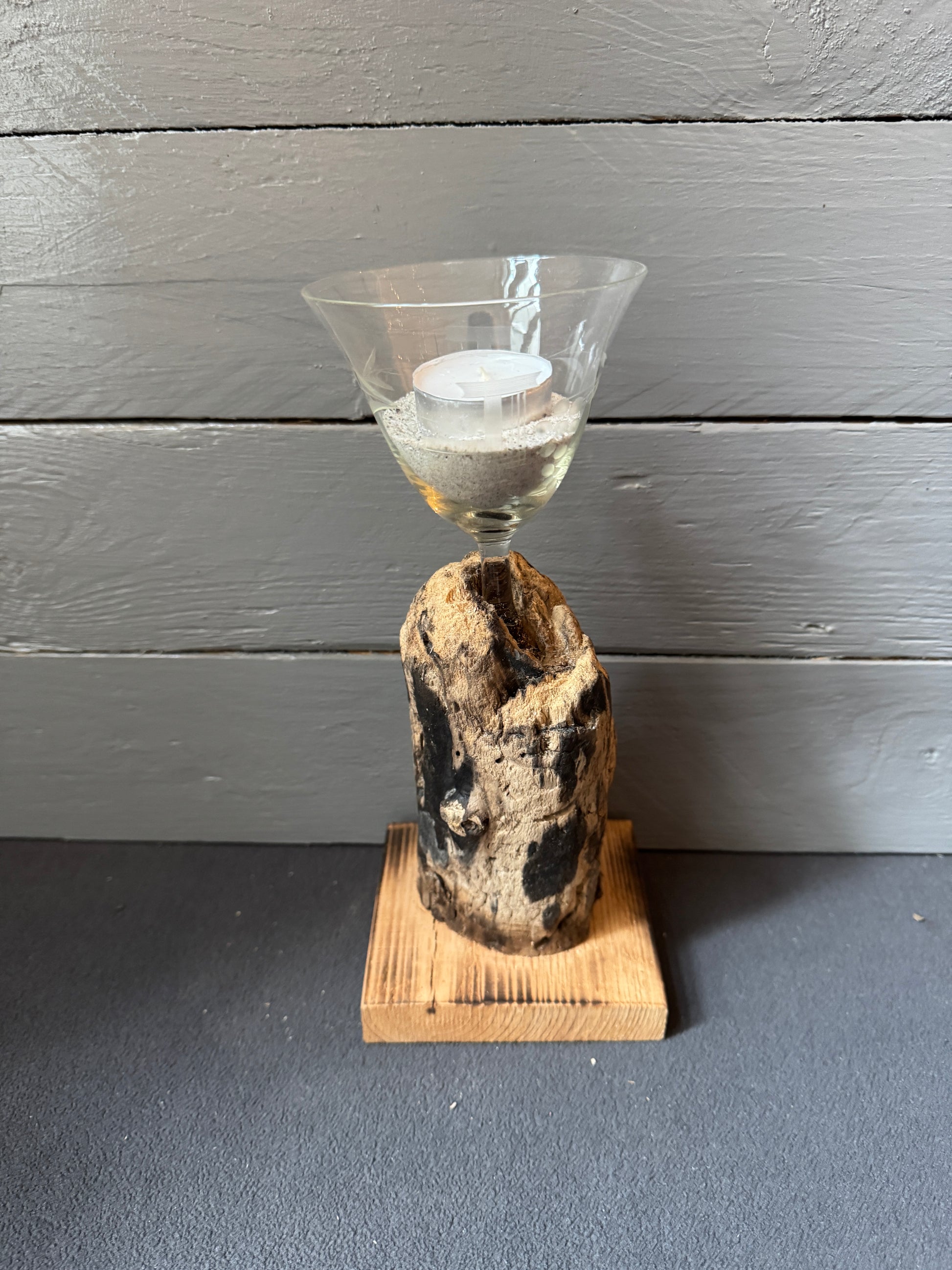 Maritime Deko aus Ostsee-Treibholz und recyceltem Palettenholz