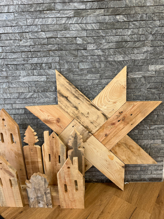 Großer Holzstern aus recyceltem Palettenholz als Wand- oder Boden-Deko – handgemachtes Unikat aus Schleswig-Holstein.