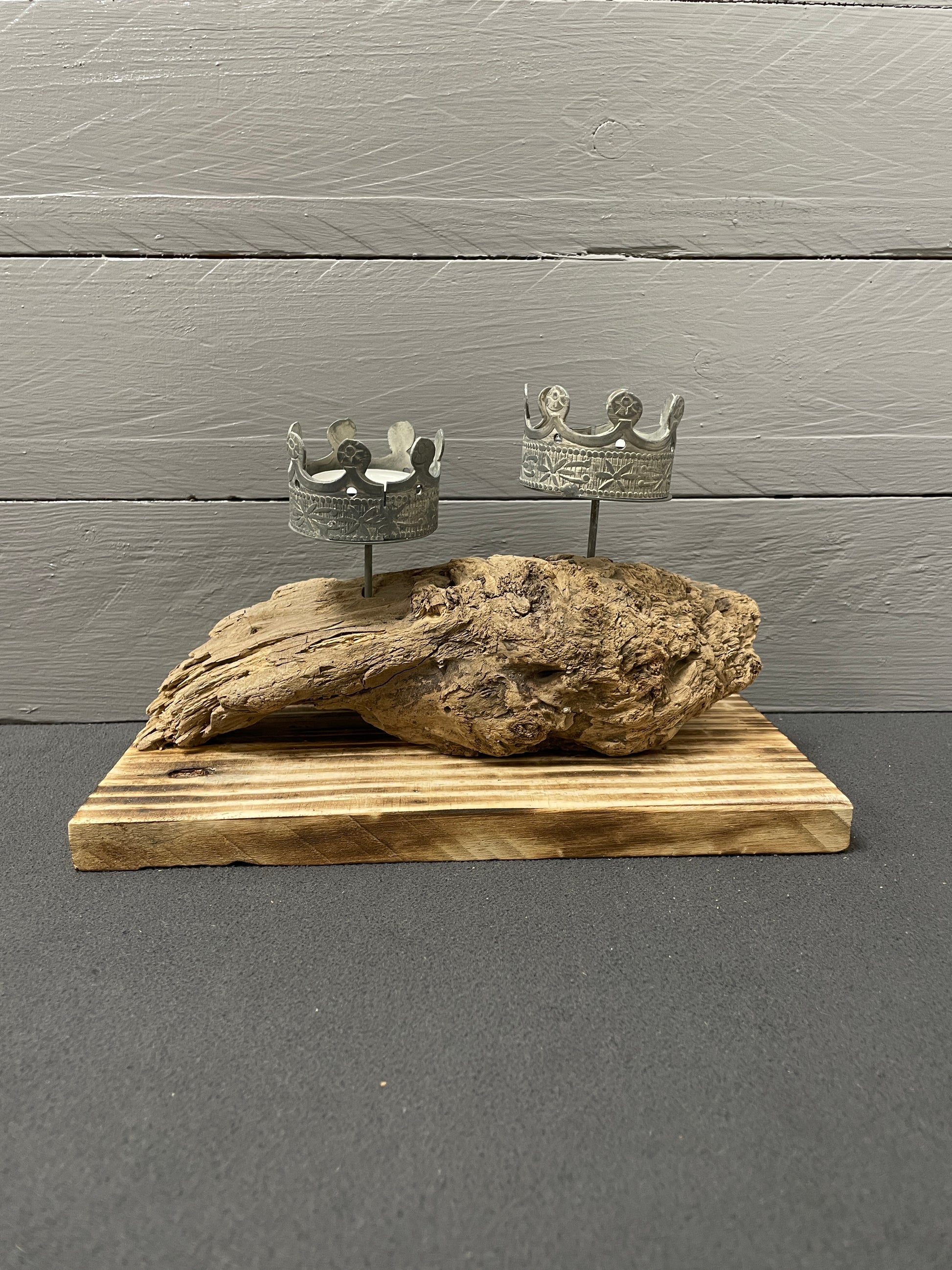 Doppelkerzenständer aus Palettenholz und Ostsee-Treibholz