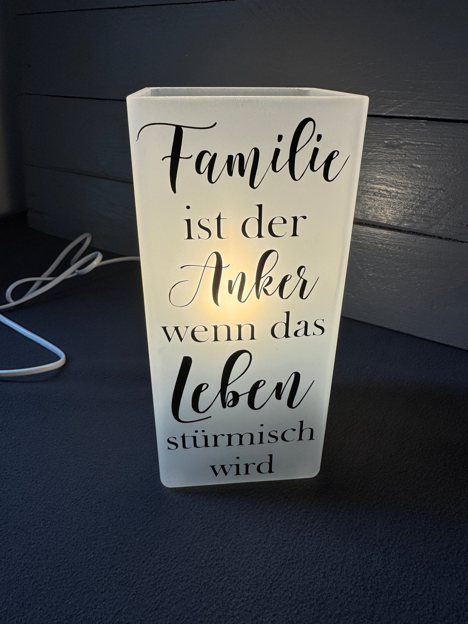 Handgemachte Herzensgeschenke für Mama, Papa & Großeltern – liebevolle Geschenkideen mit Bedeutung.