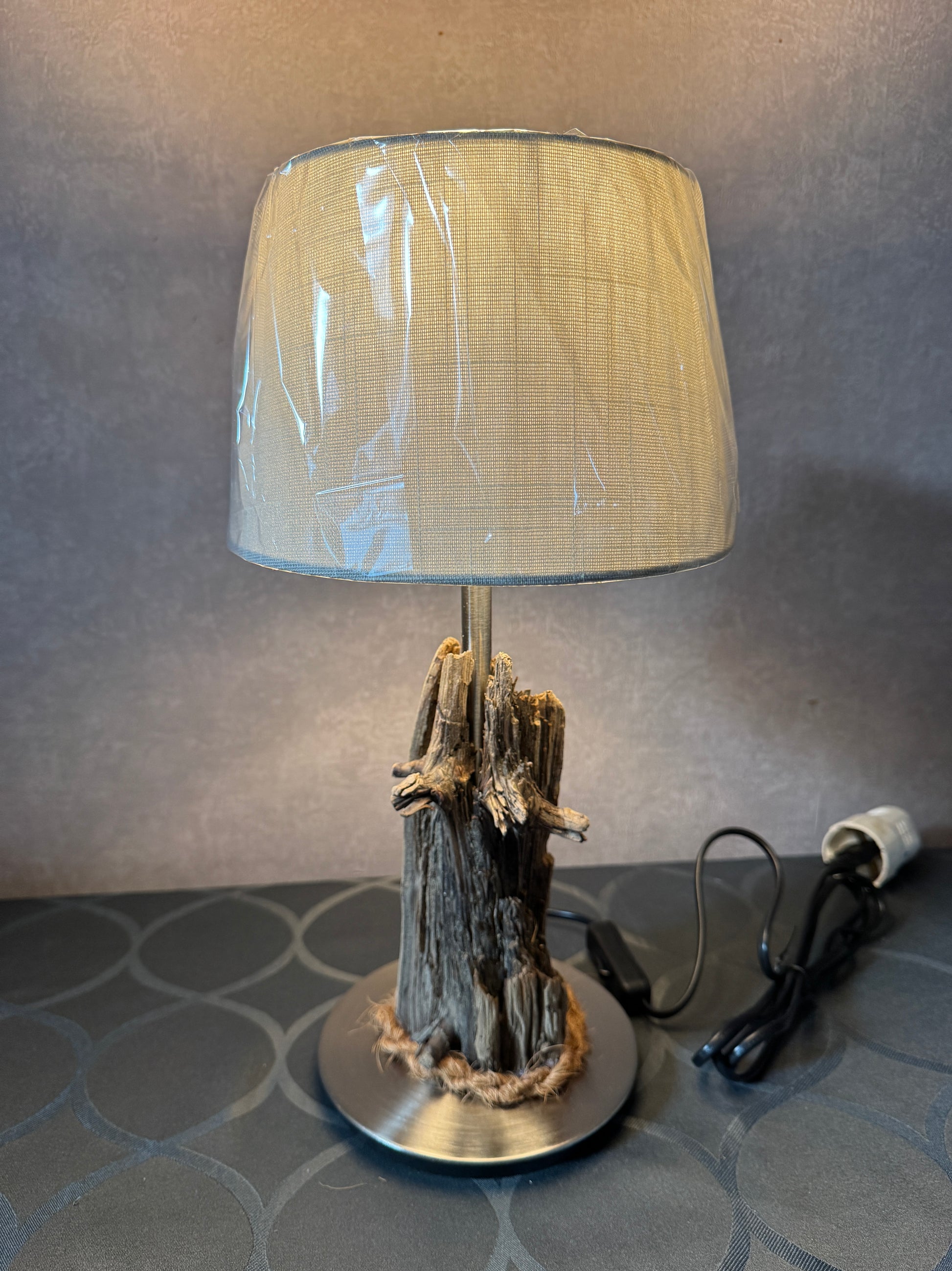 Dünenleuchte aus Nordsee-Treibholz – rustikale Lampe im maritimen Stil