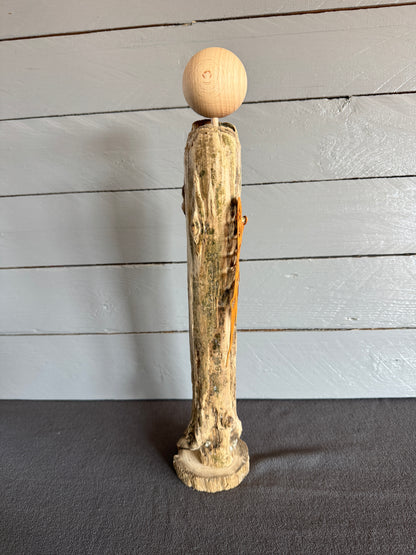 Detail Treibholz Engel Healiel Holzmaserung Metallflügel Nordsee