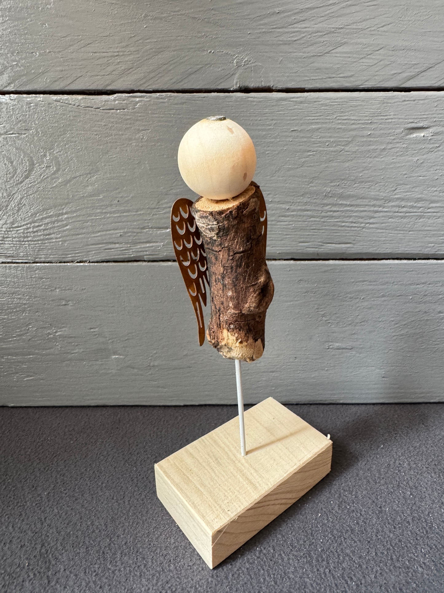 Engel-Figur aus Nordseeholz für Beständigkeit“