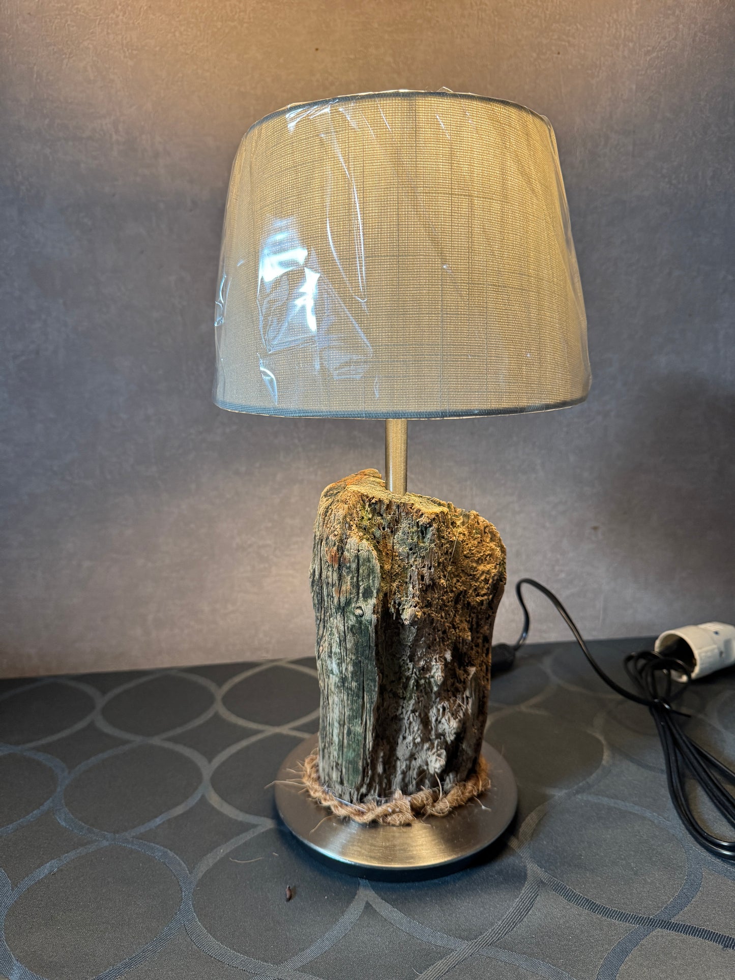 Wohnbeispiel: Treibholzlampe