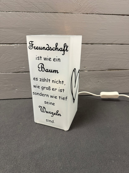 Personalisierbare Glaslampe Freundschaft – Spruch über tiefe Wurzeln