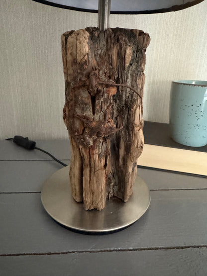 Handgefertigte Lampe aus Nordsee Treibholz