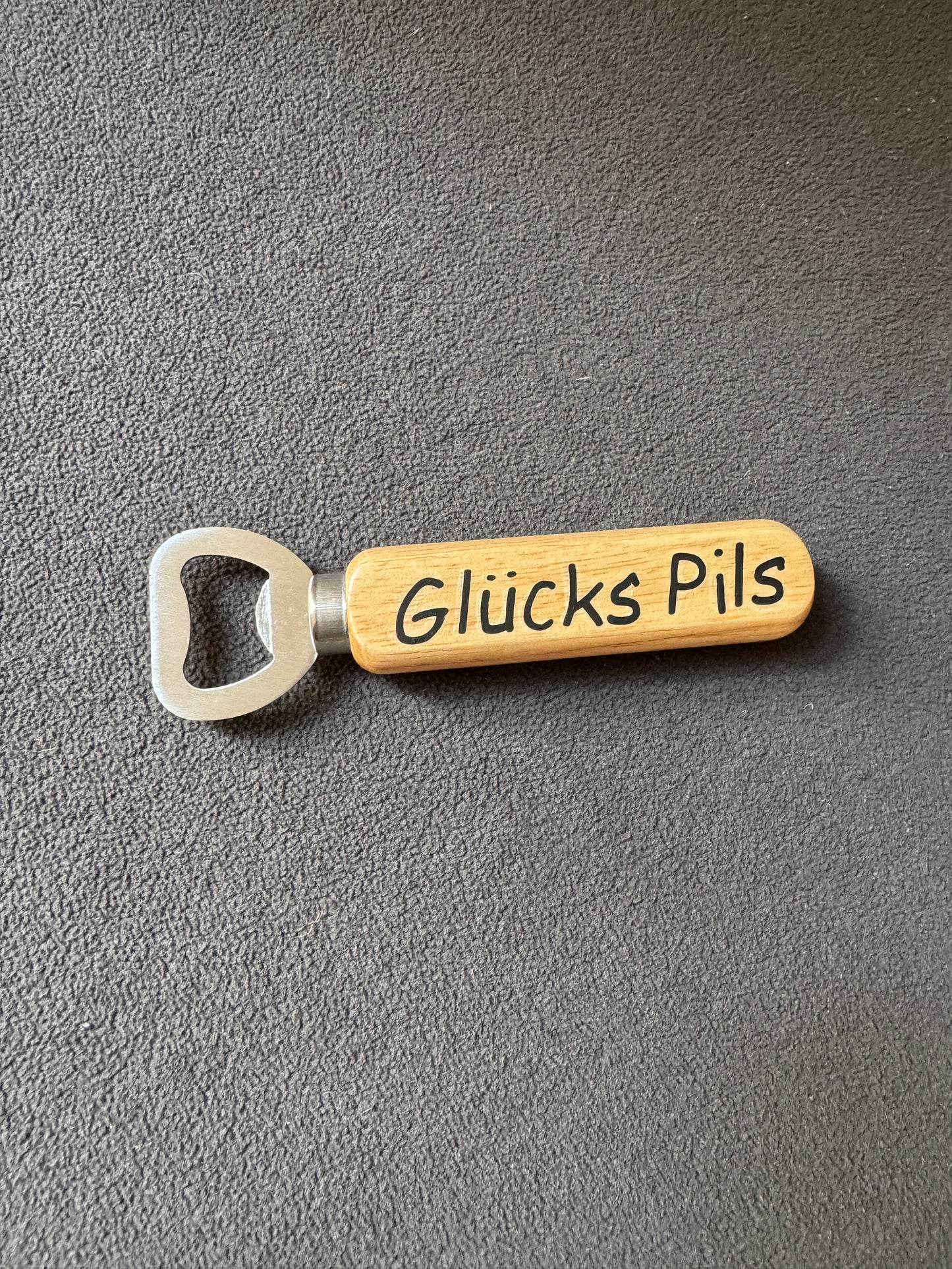 Flaschenöffner mit Spruch – Der perfekte Griff zum Bierglück
