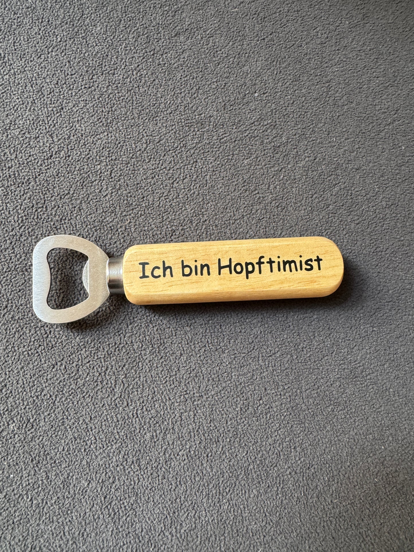 Flaschenöffner mit Spruch – Der perfekte Griff zum Bierglück