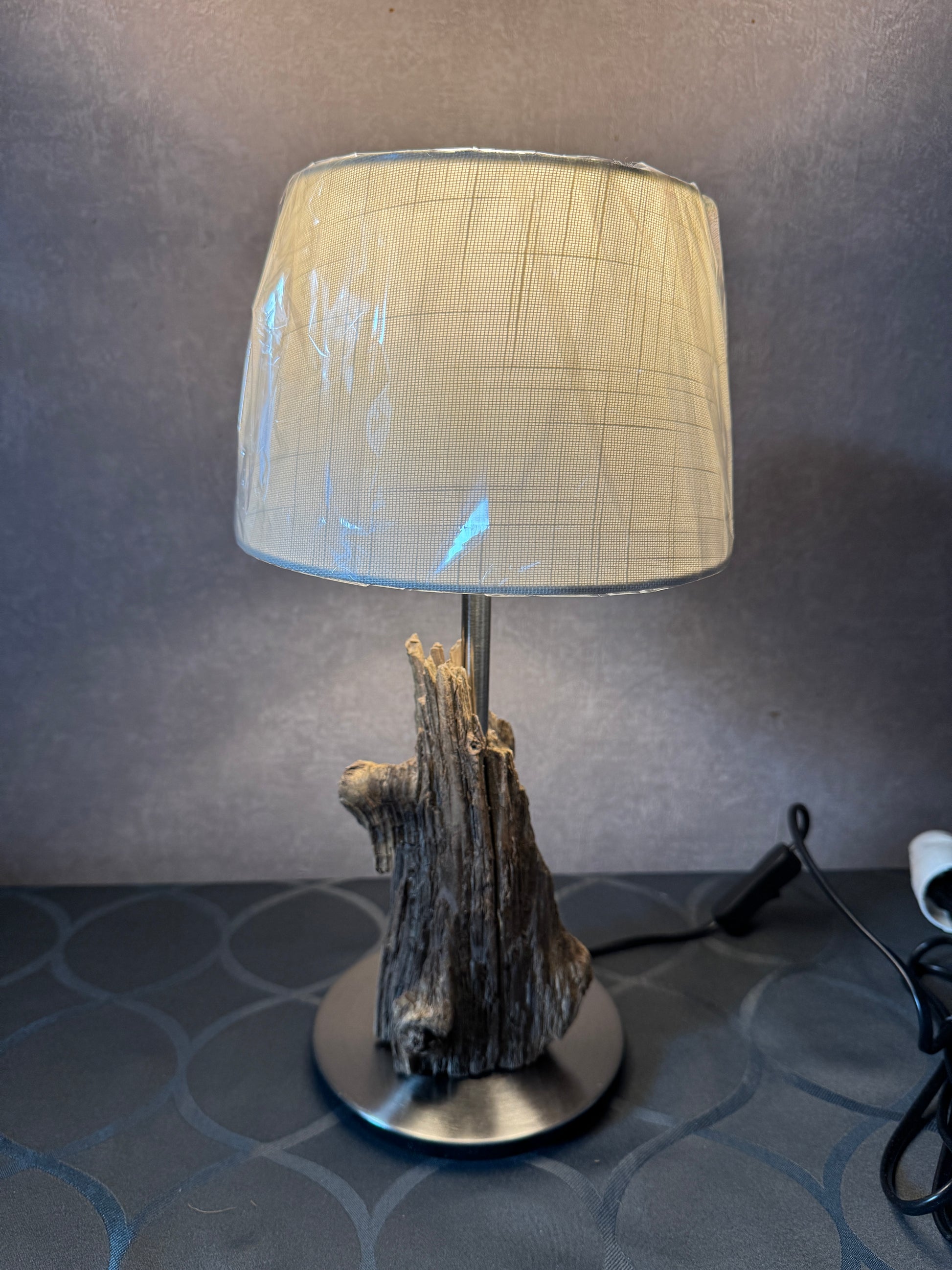 Treibholzlampe Hafenlicht Husum – handgefertigt aus echtem Nordseeholz