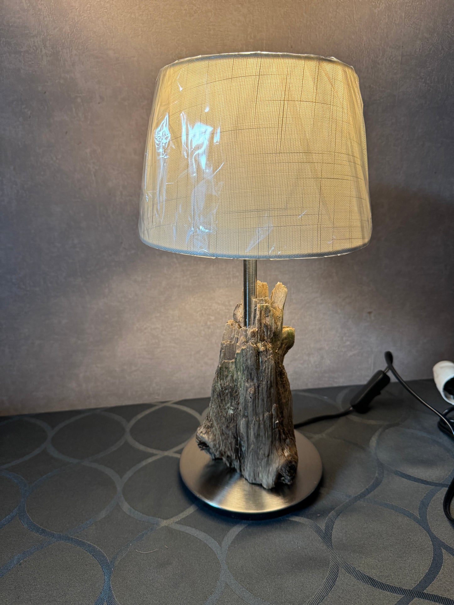 Hafenlicht Husum als maritimes Wohnaccessoire im Wohnzimmer