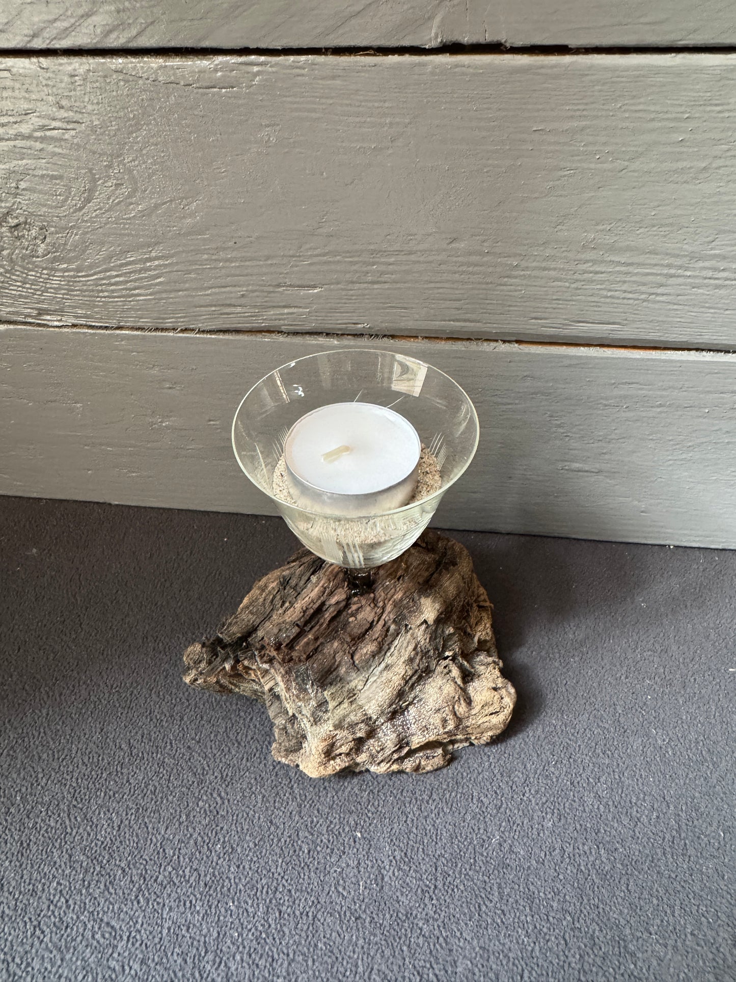 Handgefertigter Kerzenständer aus Ostsee-Treibholz, maritime Dekoration.