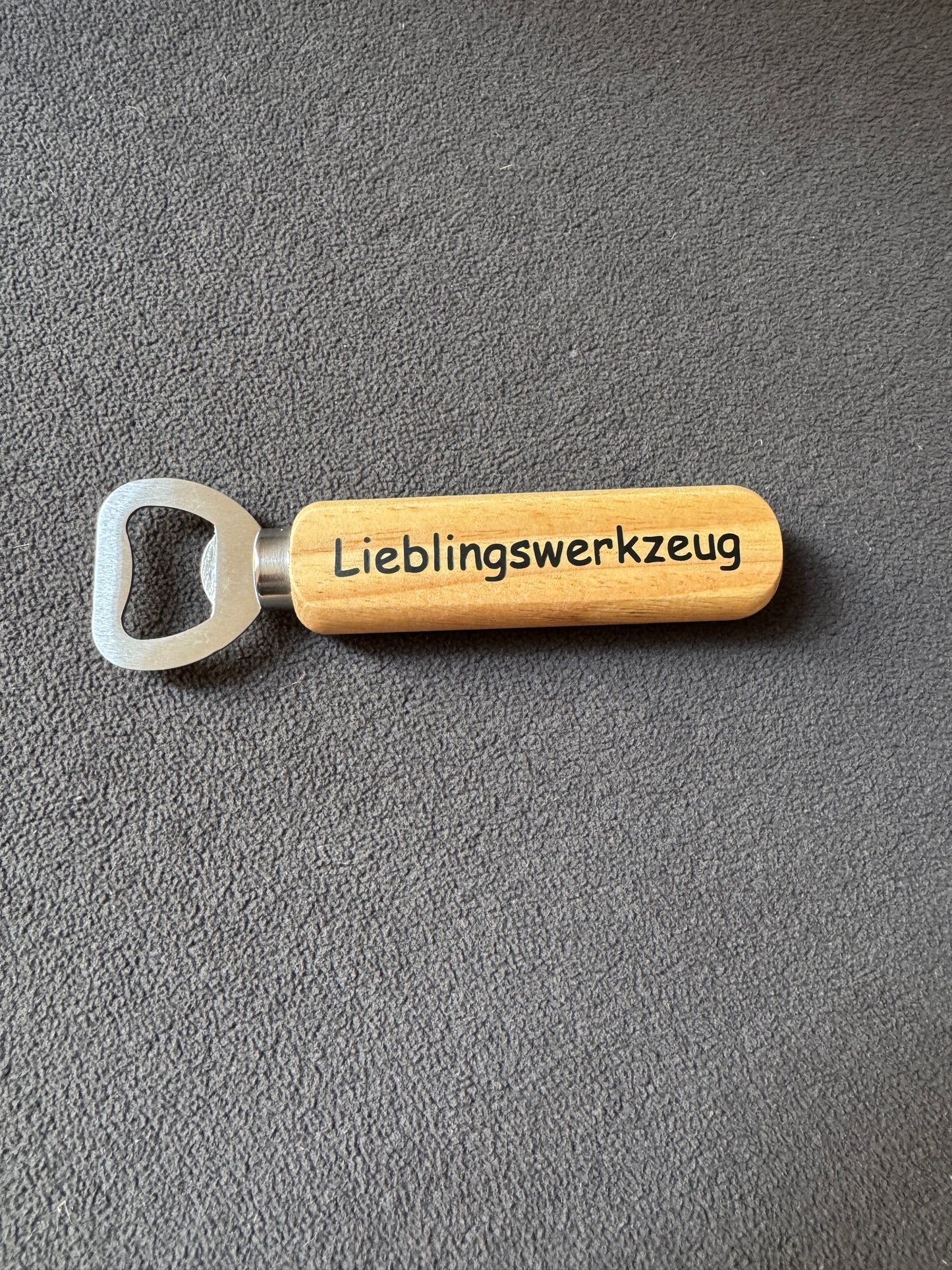 Flaschenöffner mit Spruch – Der perfekte Griff zum Bierglück