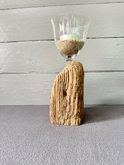 Maritimer Treibholz Kerzenhalter auf Palettenholz Sockel mit Glas Teelichthalter