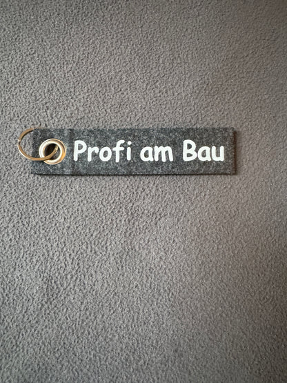 Filz-Schlüsselanhänger „Profi am Bau“, perfekt als kleines Geschenk.