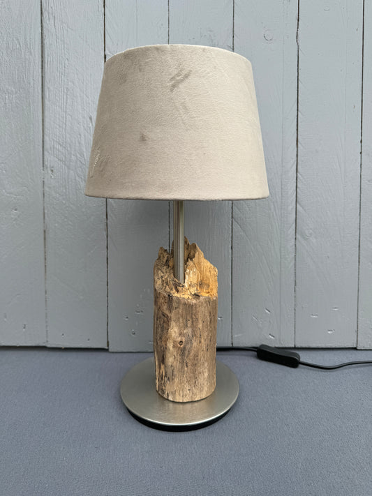 Handgefertigte Treibholzlampe mit Nordsee-Holz