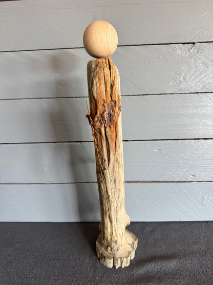 Treibholz Engel Healiel Seitenansicht natürliche Holzstruktur Unikat