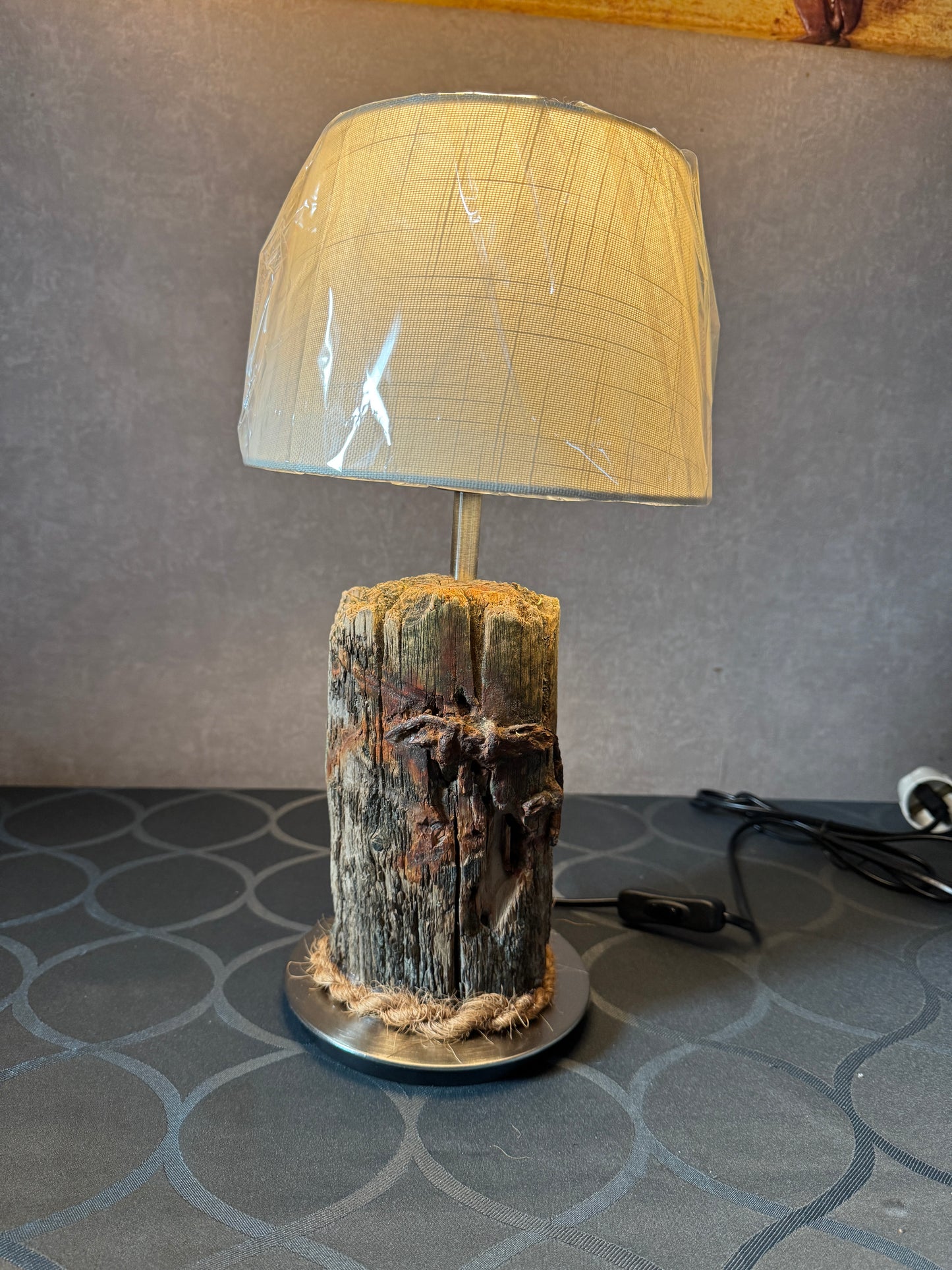 Stimmungsvolle Nordsee-Treibholzlampe als Wohnzimmer-Deko