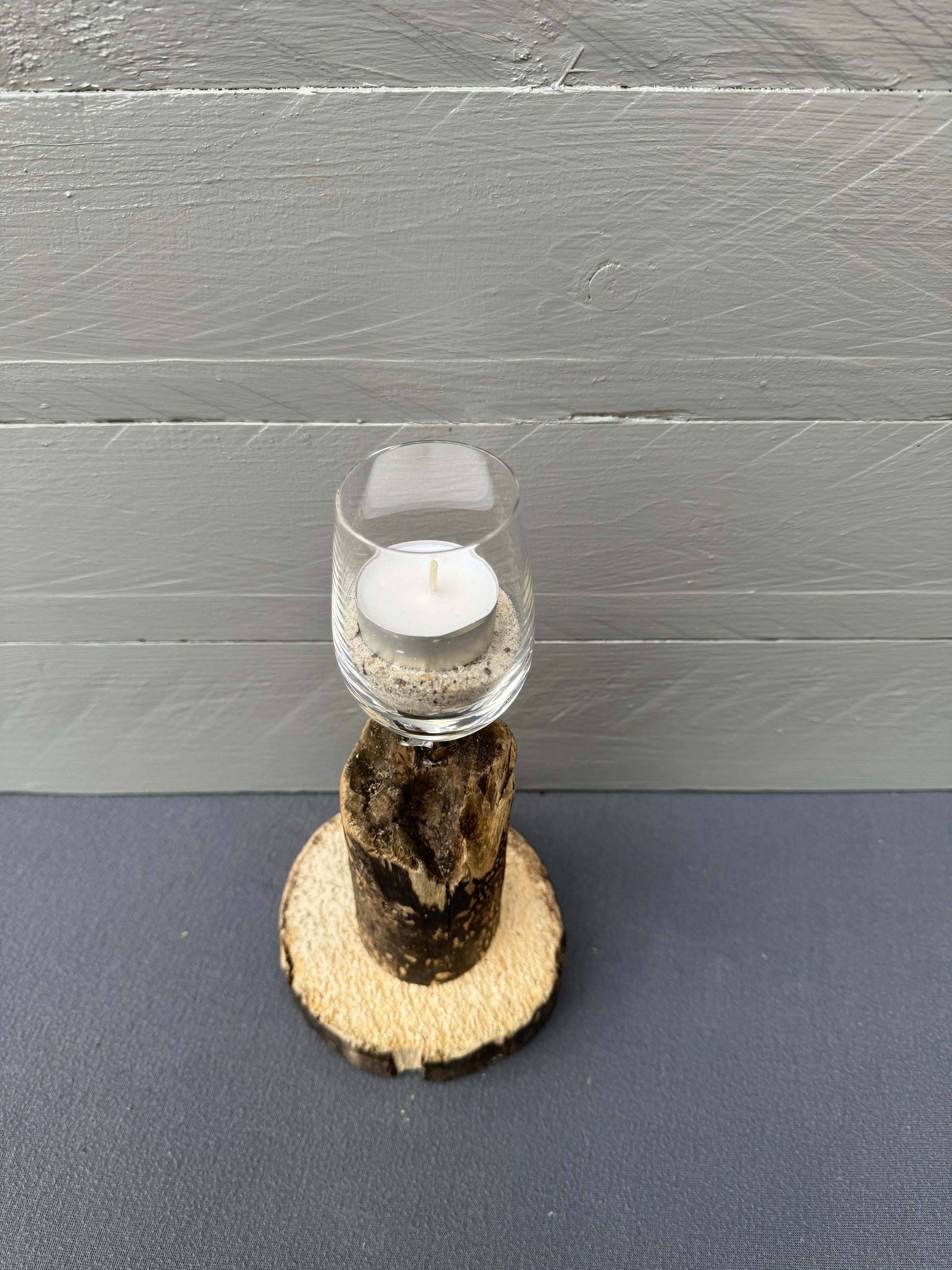 Handgefertigte Küstendekoration aus Naturmaterialien