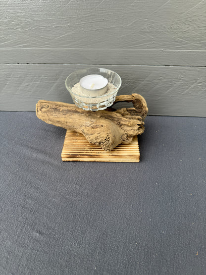 Kerzenhalter „Küstenholz“ – Treibholz auf Palettenholz mit Teelichtglas