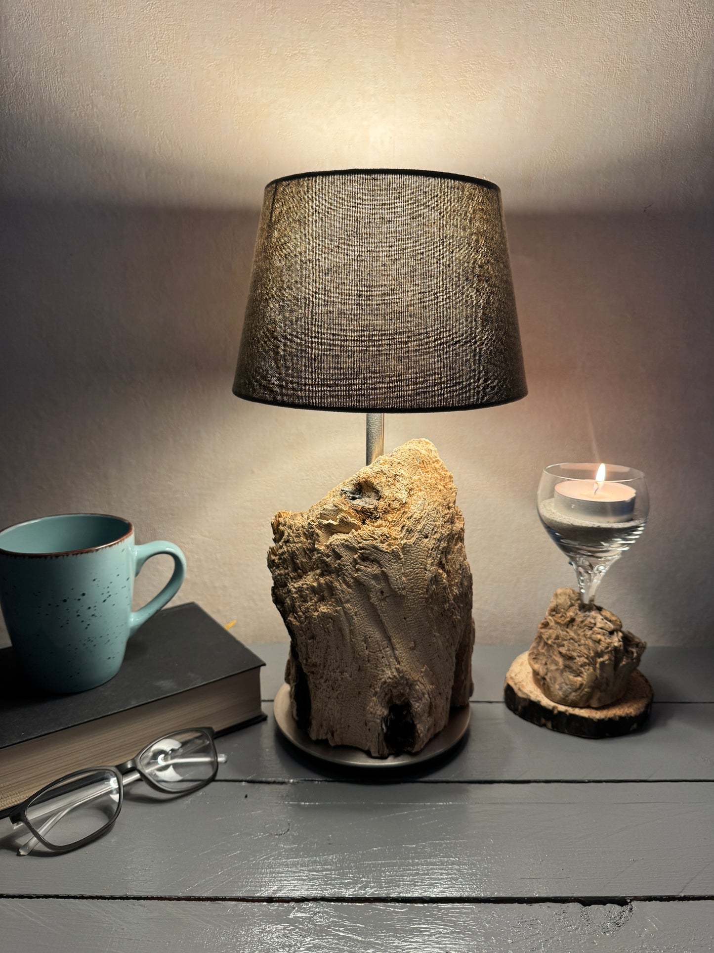 Handgefertigte Tischlampe aus Ostsee Treibholz