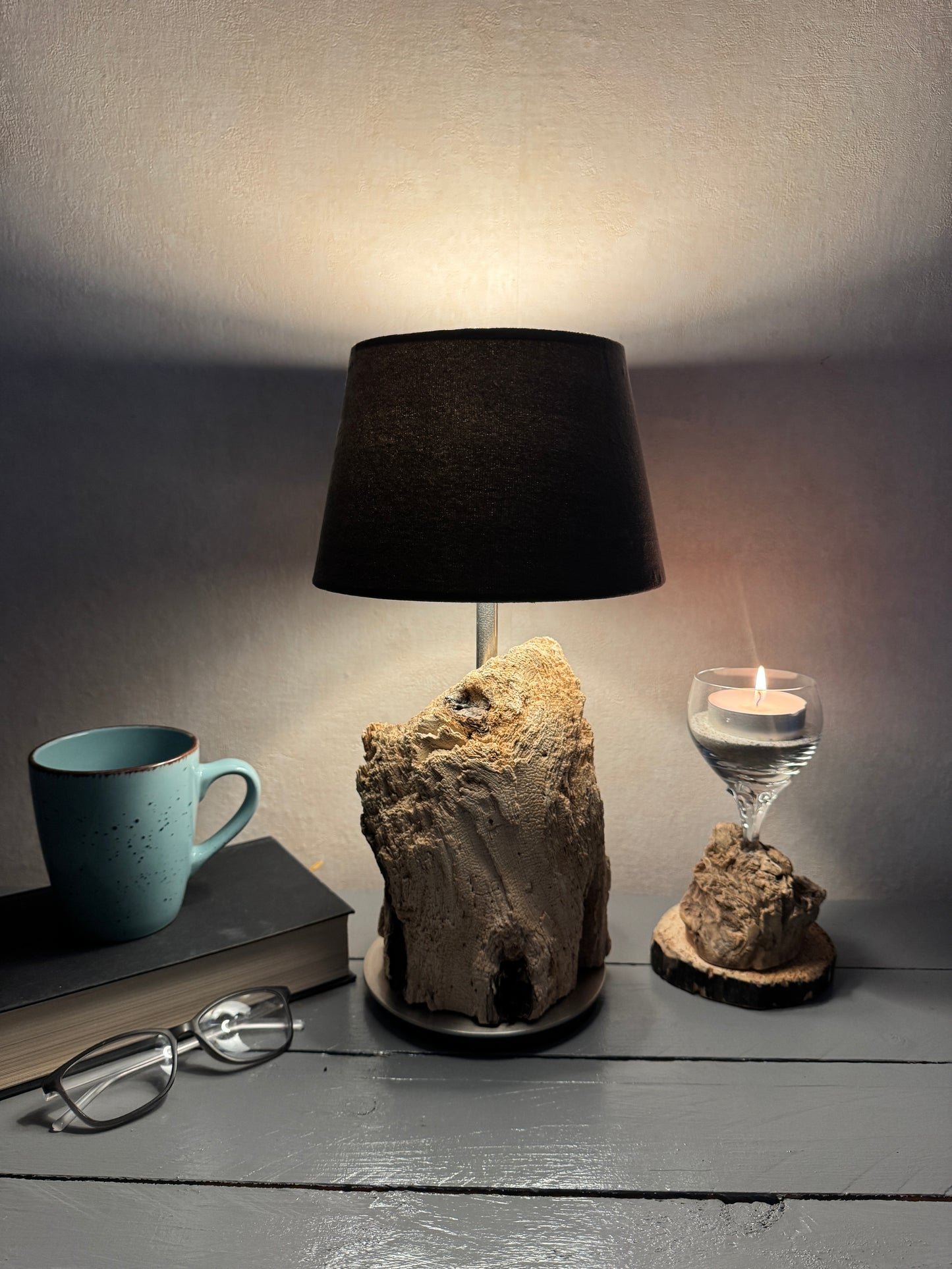 Treibholzlampe mit schwarzem Lampenschirm 20 cm modern leuchtend