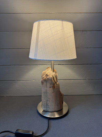 Treibholzlampe Helgoland – rustikales Unikat mit nordischem Küstencharakter