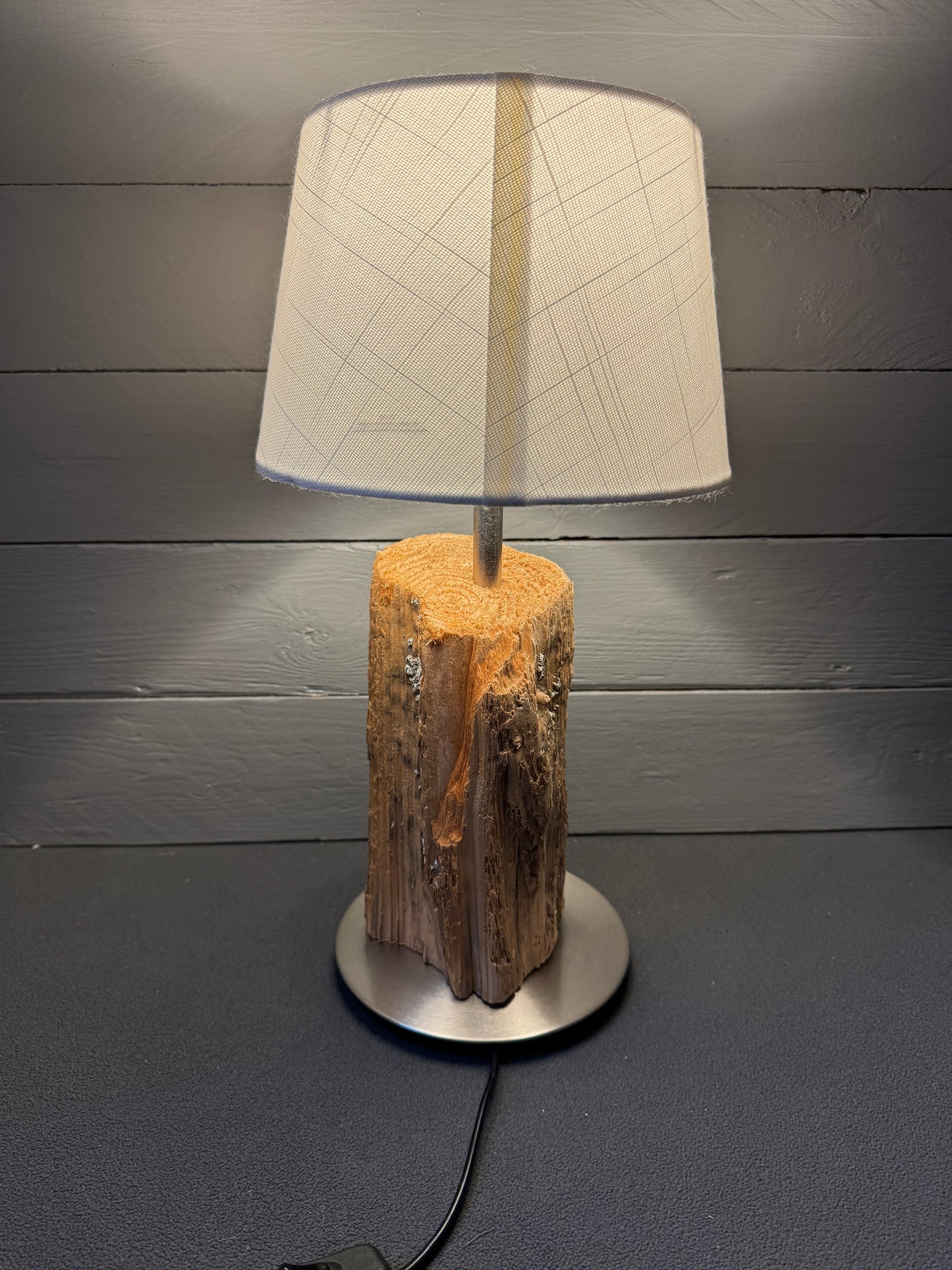 Handgefertigte Lampe aus echtem Strandgut – Geschenkidee für Küstenfreunde