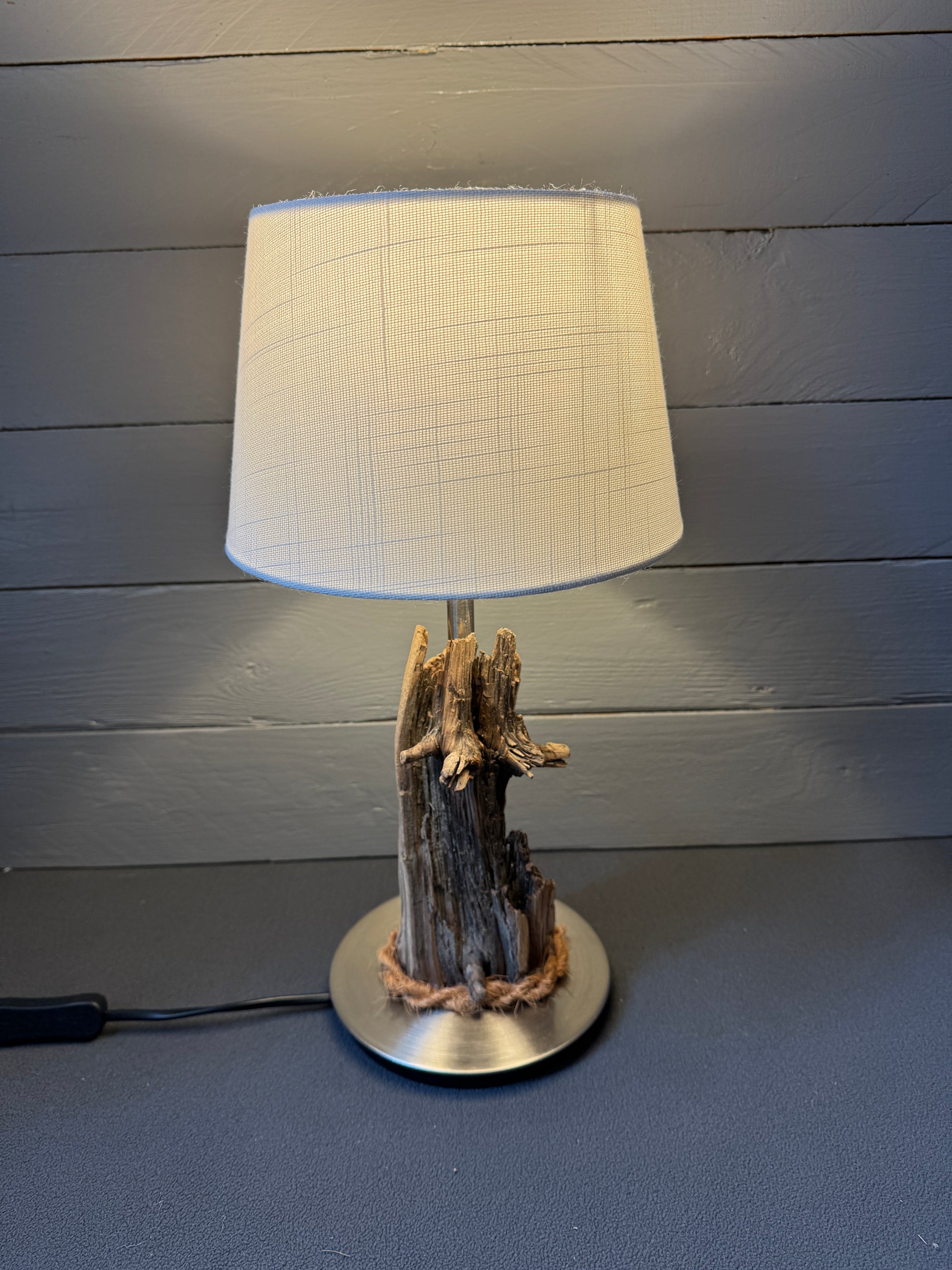 Maritime Treibholzlampe aus Nordseeholz – Nordseelicht St. Peter-Ording