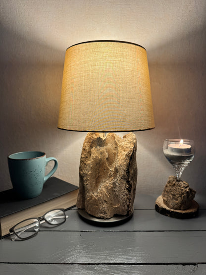 Treibholzlampe mit taupe-braun Lampenschirm 24 cm leuchtend