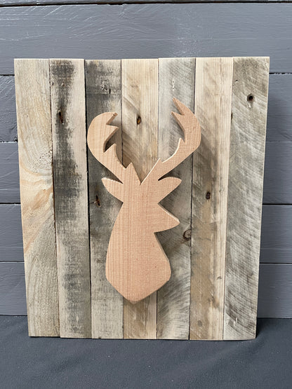 Wandbild mit 3D Hirschkopf und indirekter Beleuchtung