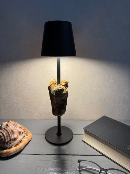 Maritime Akku Tischlampe aus Ostsee Treibholz