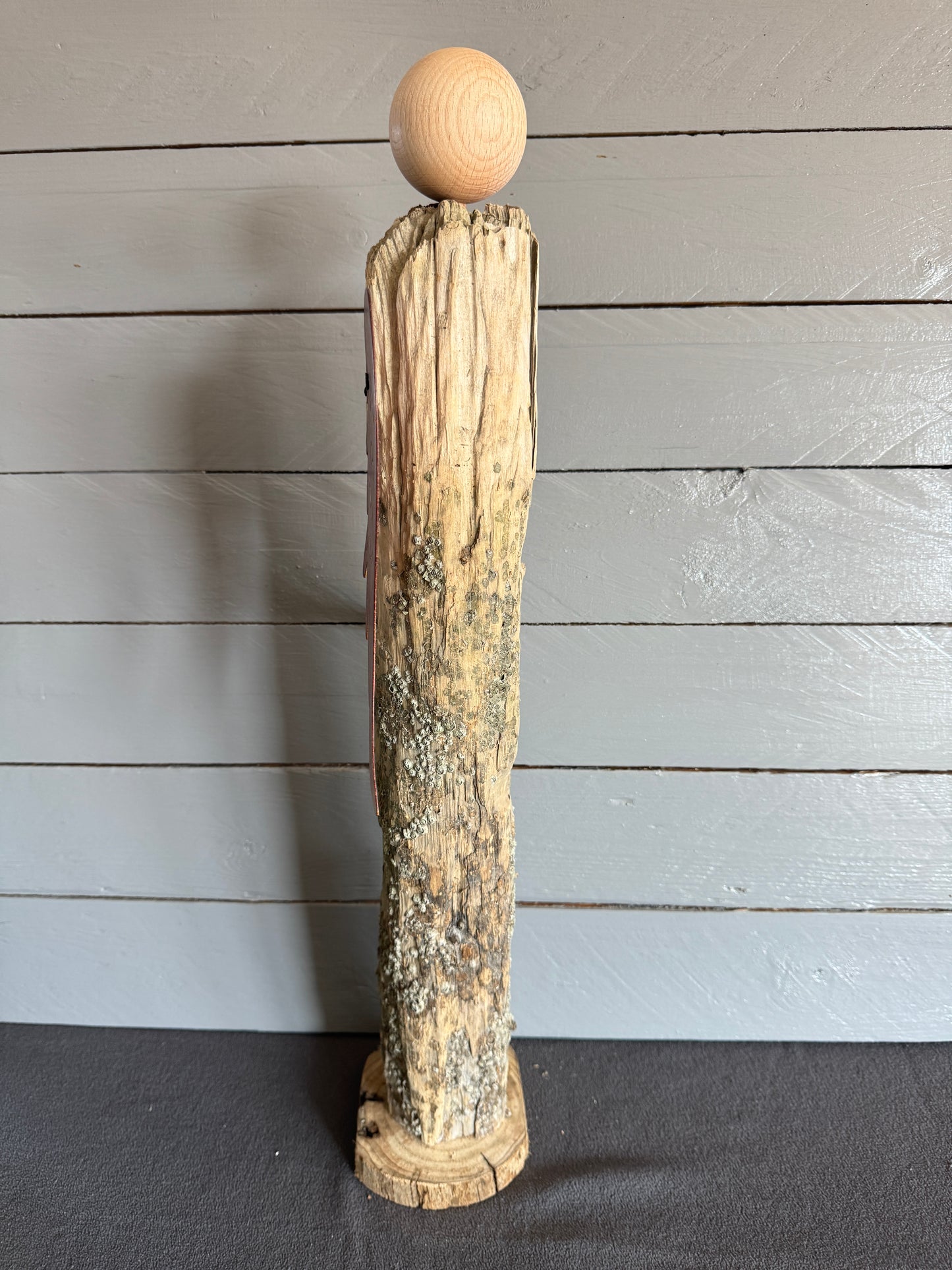 Detailaufnahme Metallflügel Engel Neriel