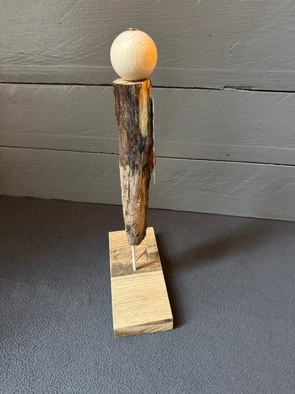 Engel Sofiel aus Treibholz als spirituelle Dekoration im Wohnraum