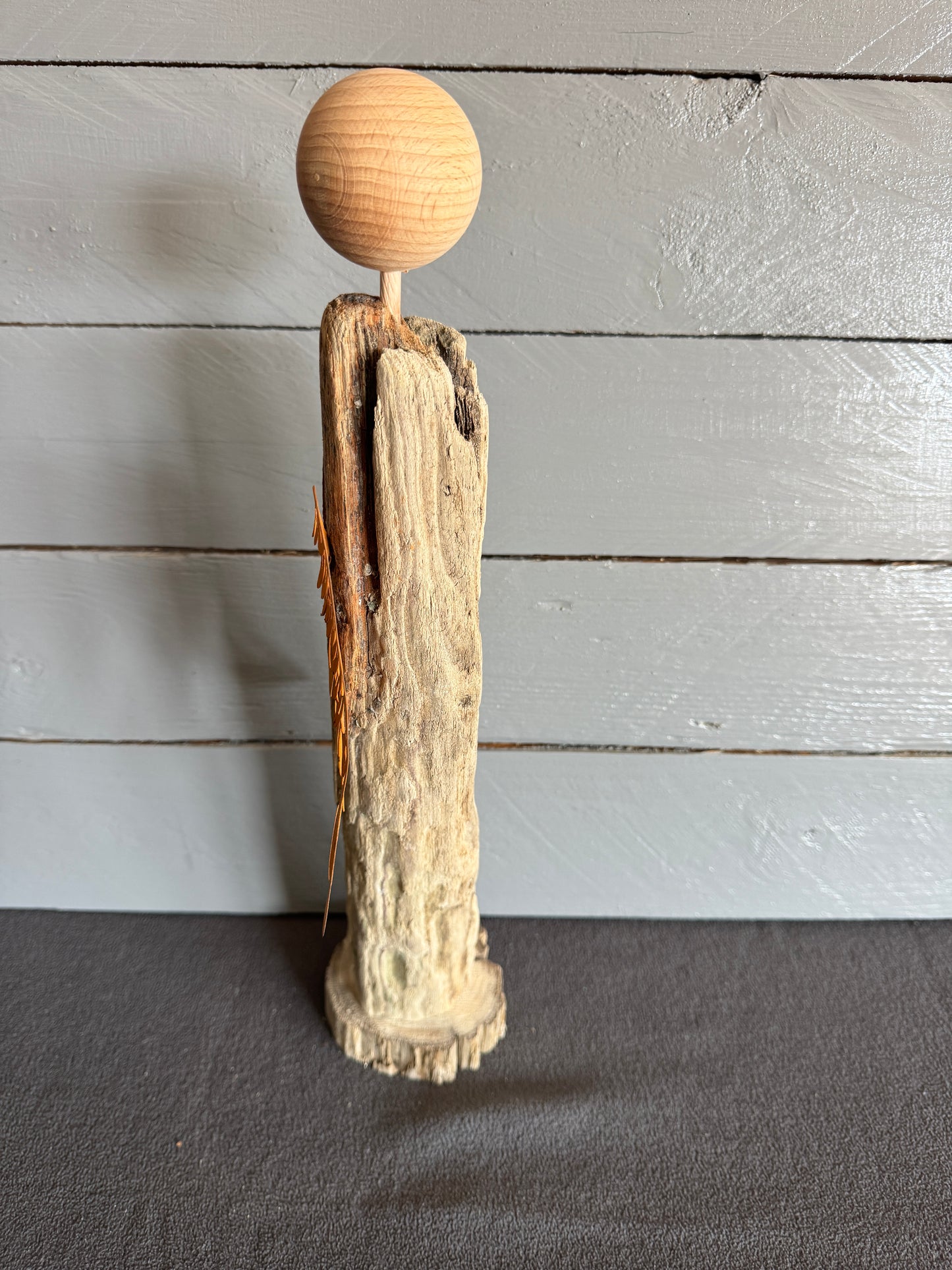 Detailaufnahme Metallflügel Engel Thamiel