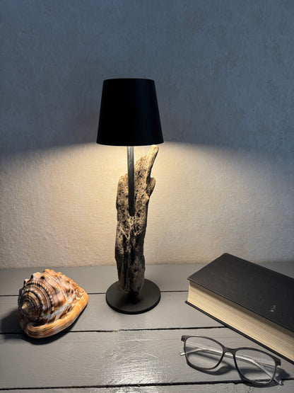 Dimmbare Treibholzlampe mit mittlerer Helligkeit