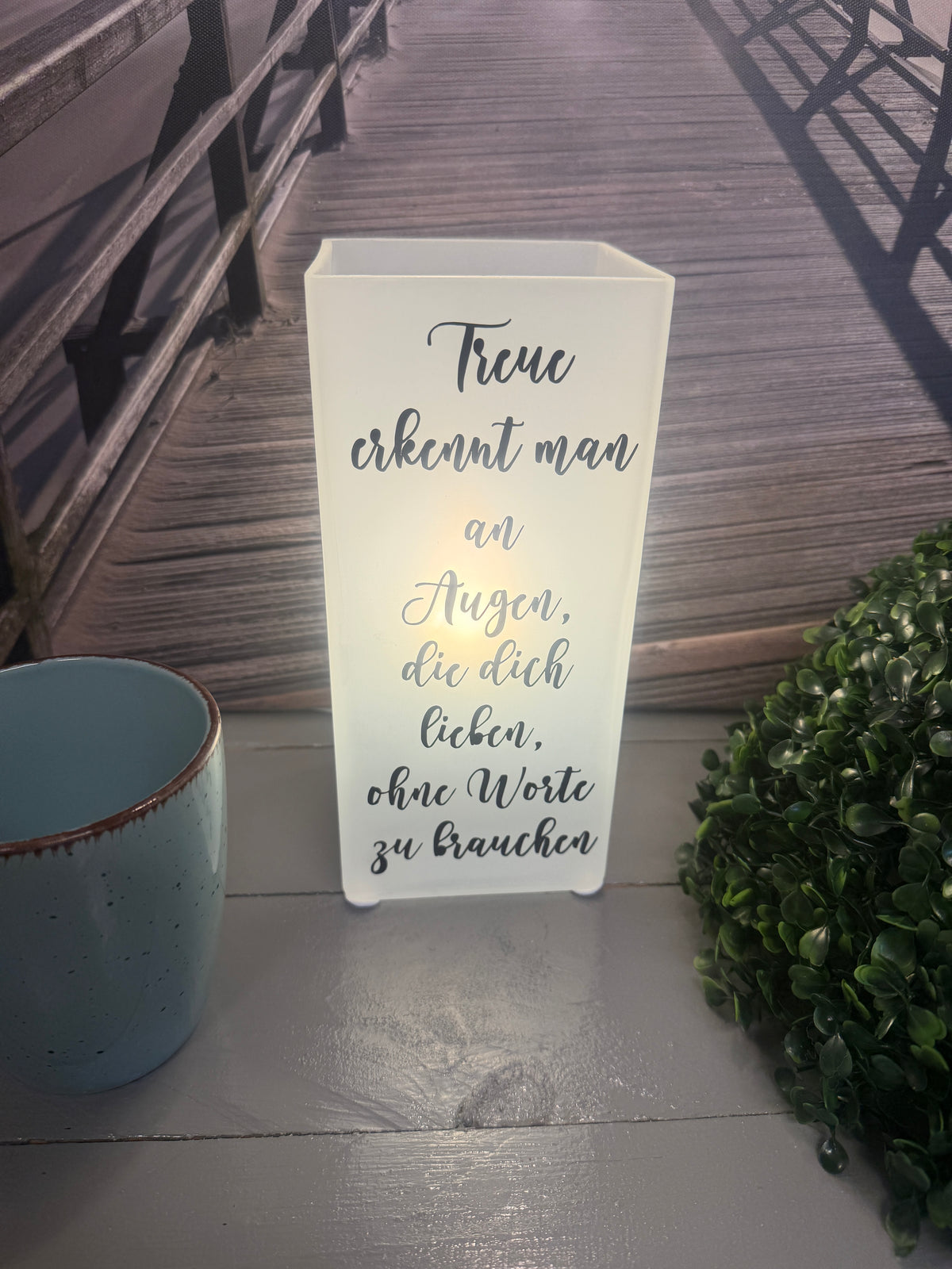 Beleuchtete personalisierte Glaslampe Treue ohne Worte als Geschenk für Hundeliebhaber