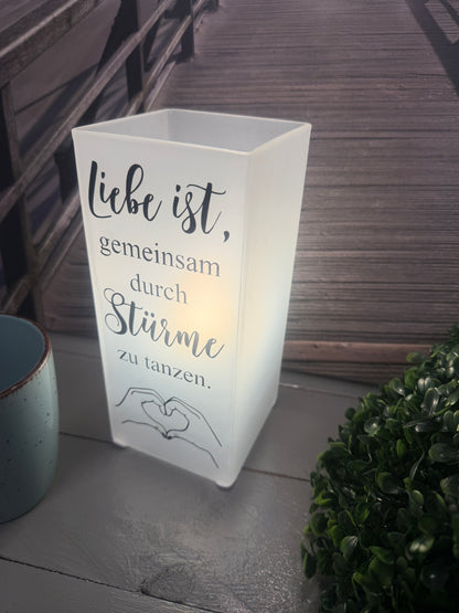 Personalisierbare Hochzeitslampe Gemeinsam durch Stürme von der rechten Seite beleuchtet